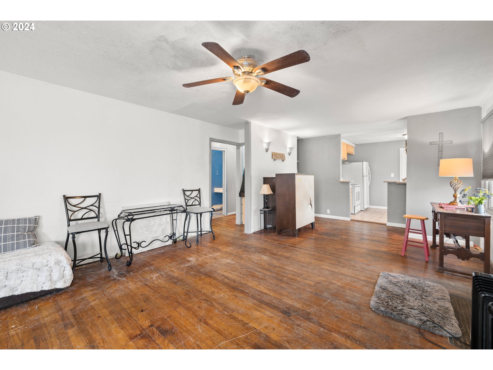 450 Se Hogan Rd Property Photo 10