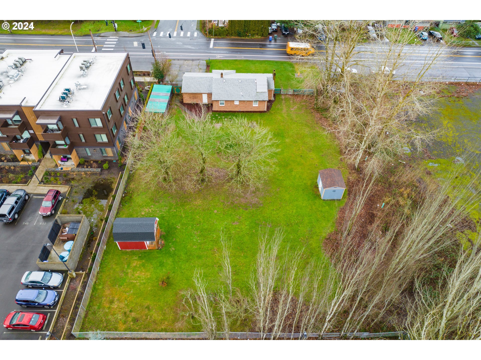 450 Se Hogan Rd Property Photo 26