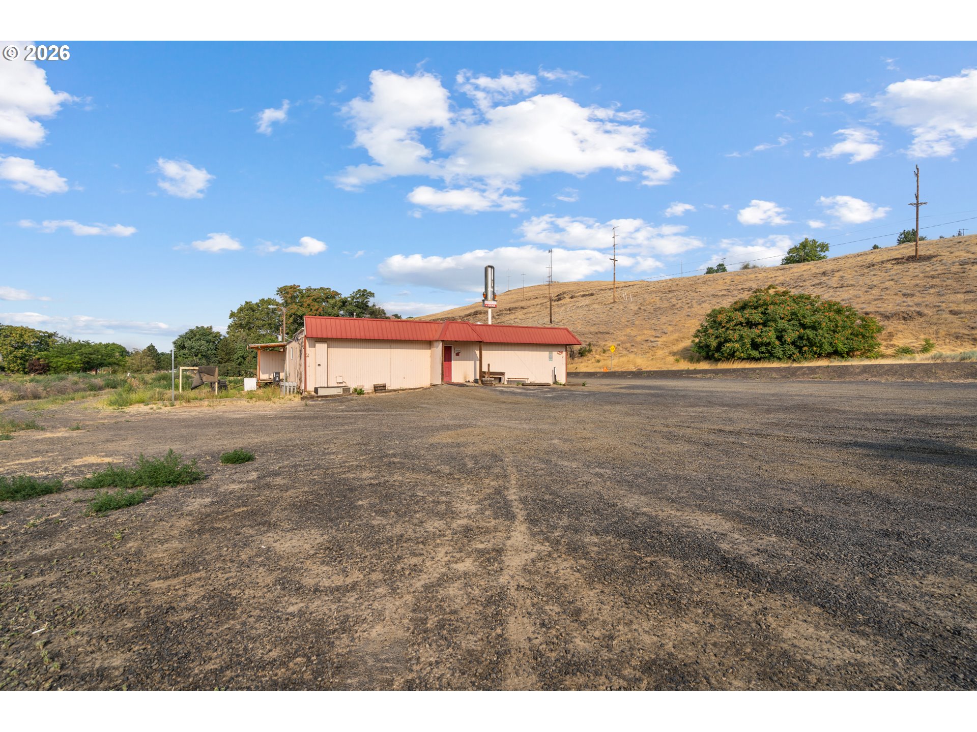 350 Highway 74 Property Photo 4