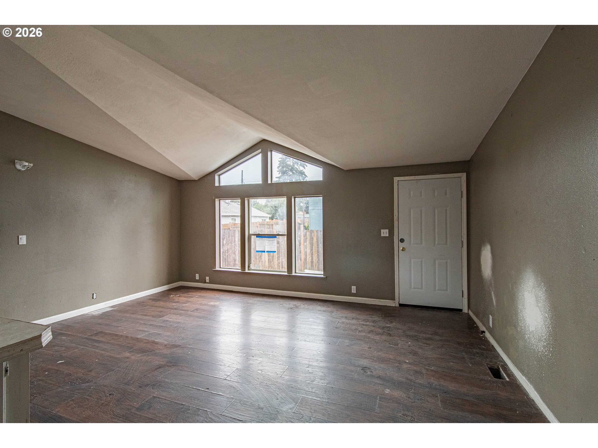 8250 Se 76th Pl Property Photo 5