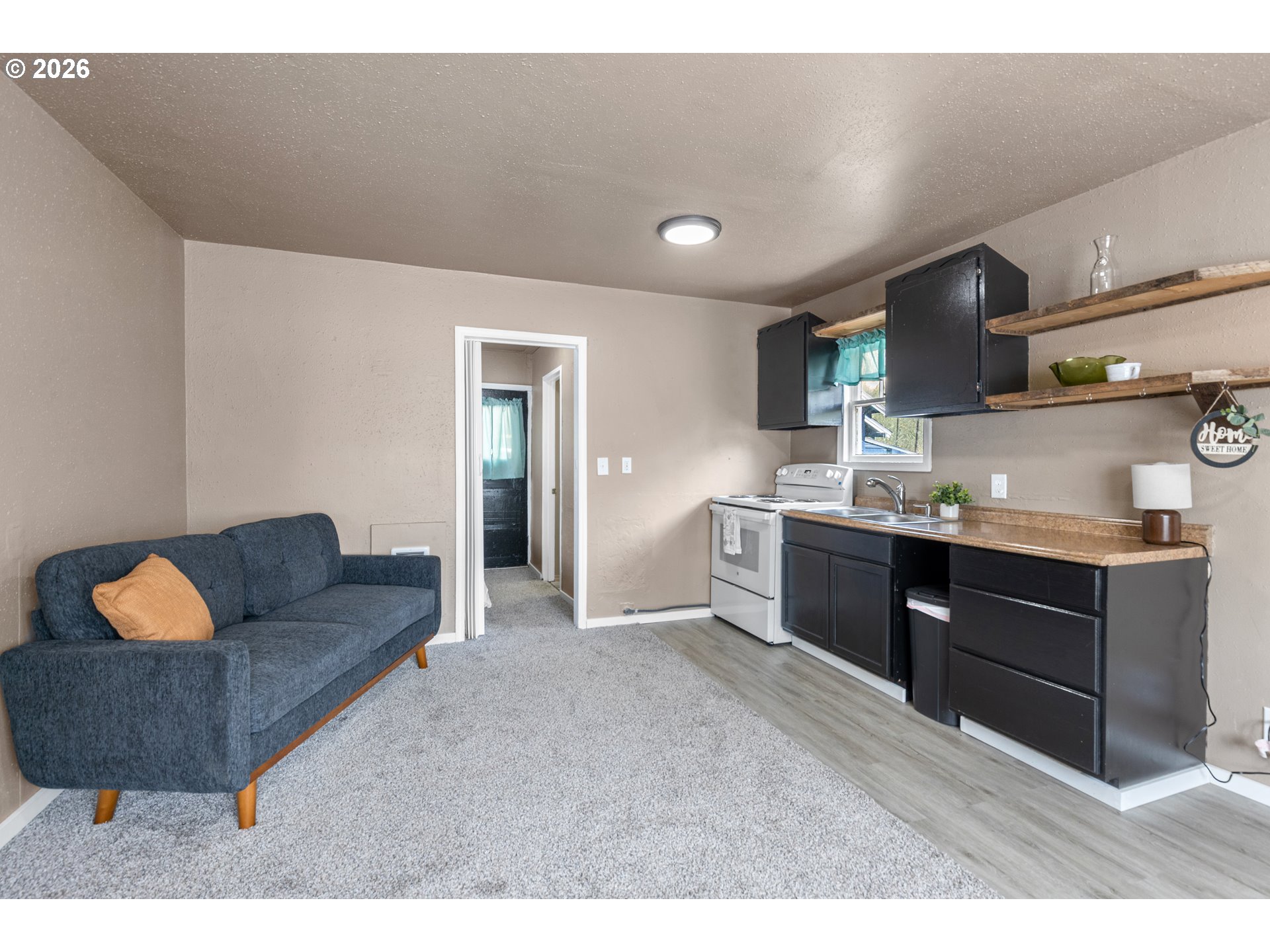 43683 Main St Property Photo 4