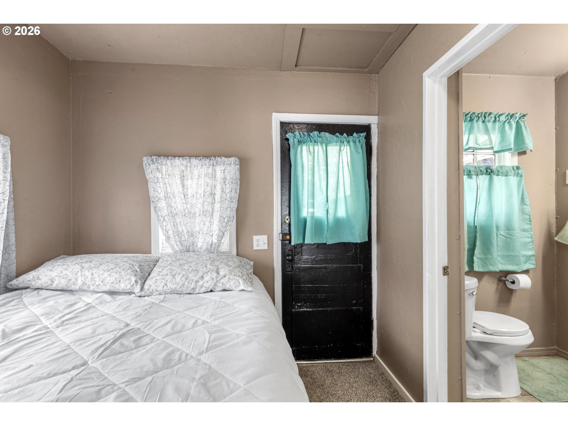 43683 Main St Property Photo 12