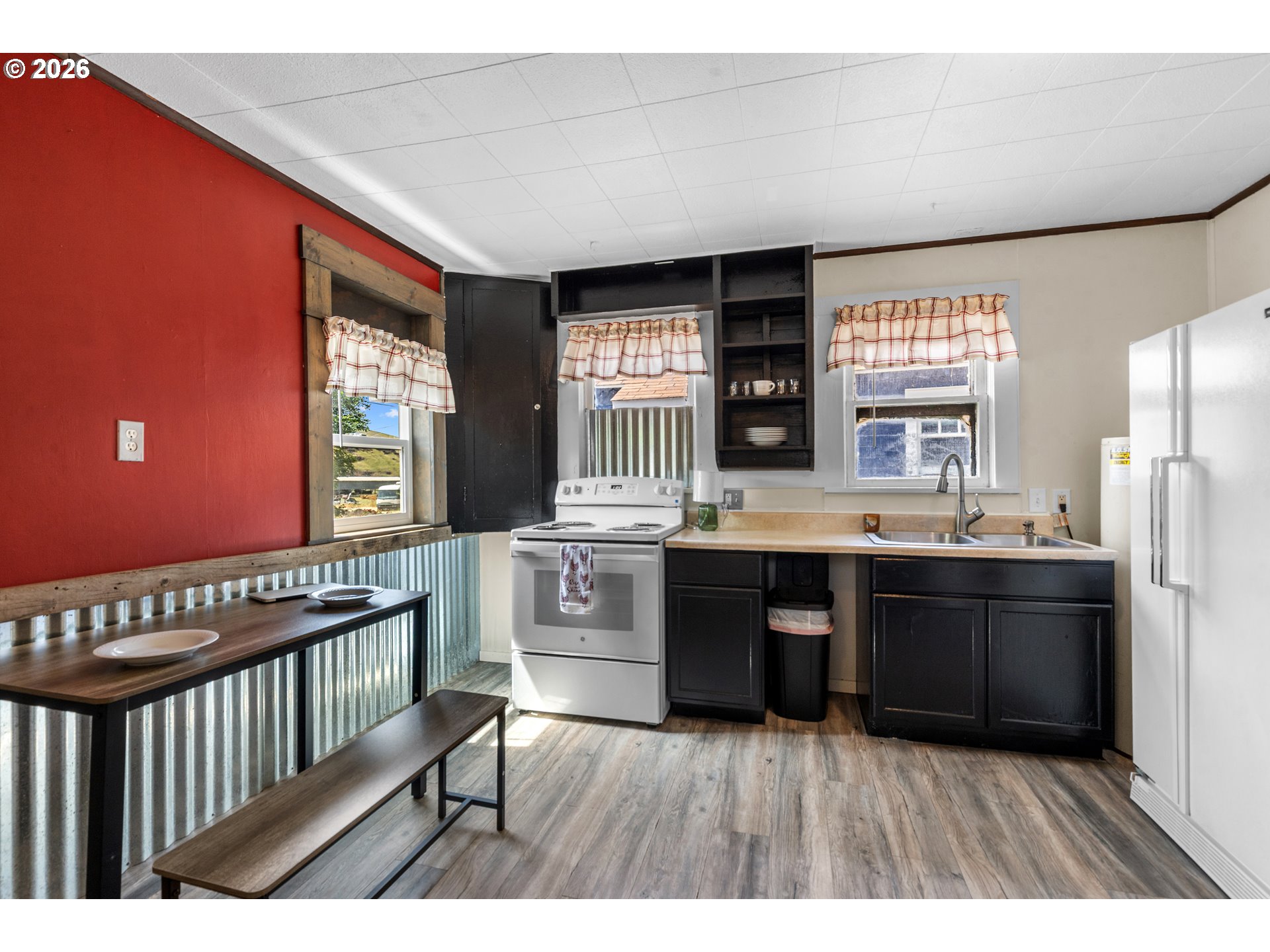 43683 Main St Property Photo 17