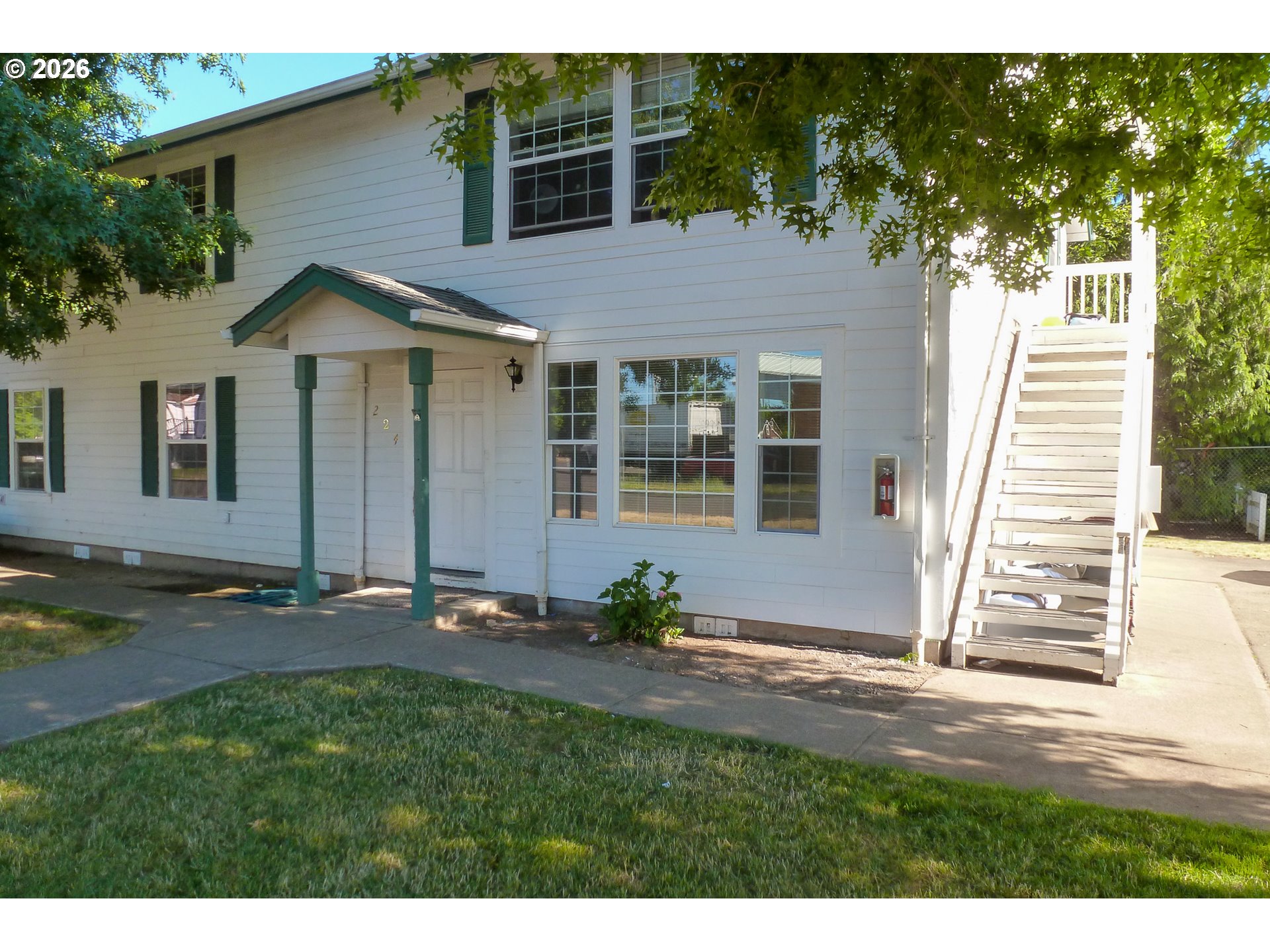 224 C St Property Photo 5