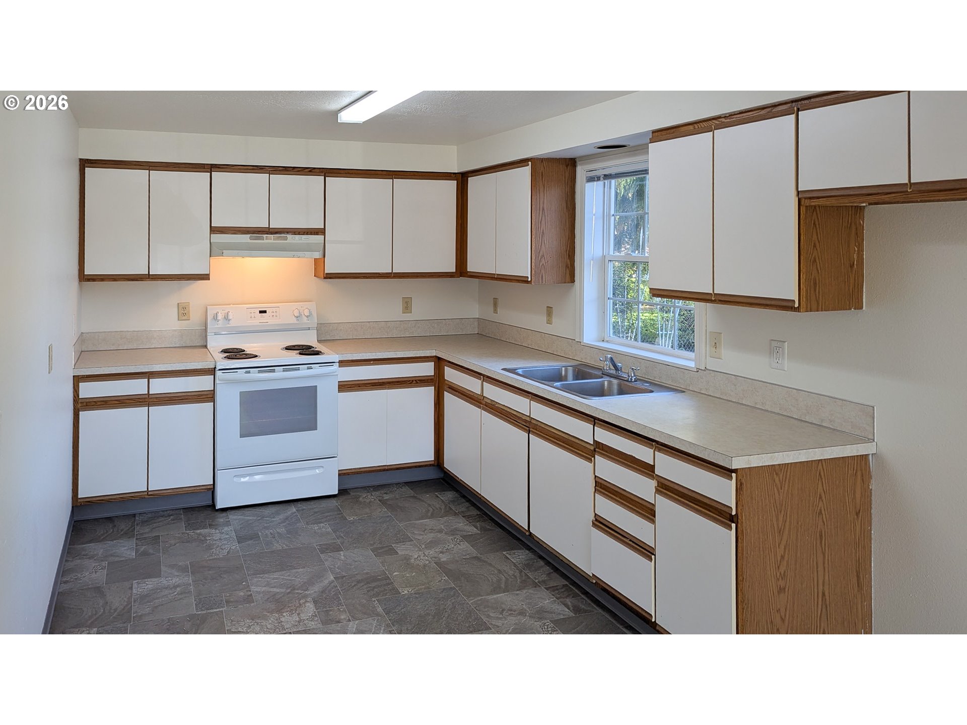 224 C St Property Photo 21