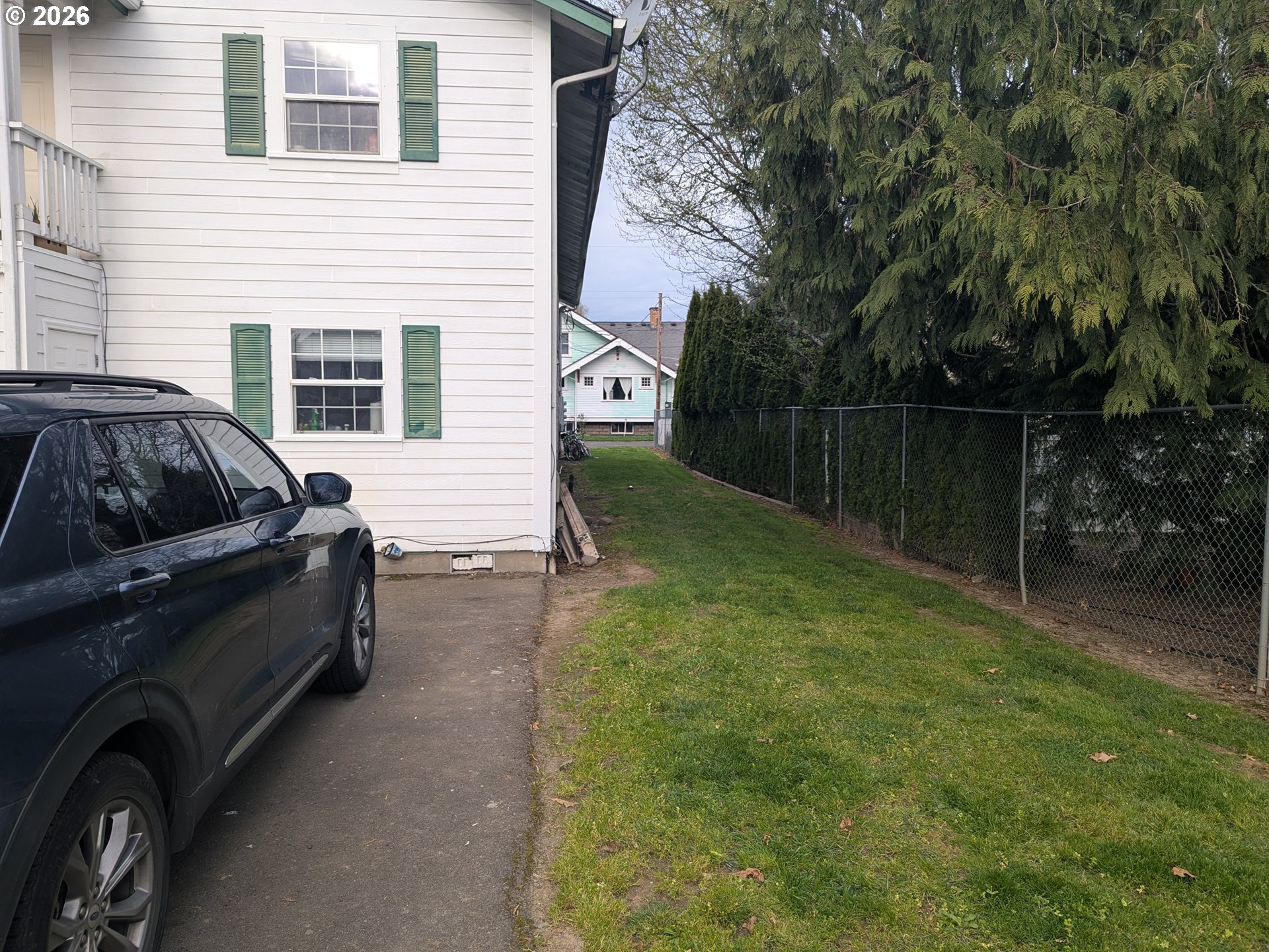 224 C St Property Photo 36