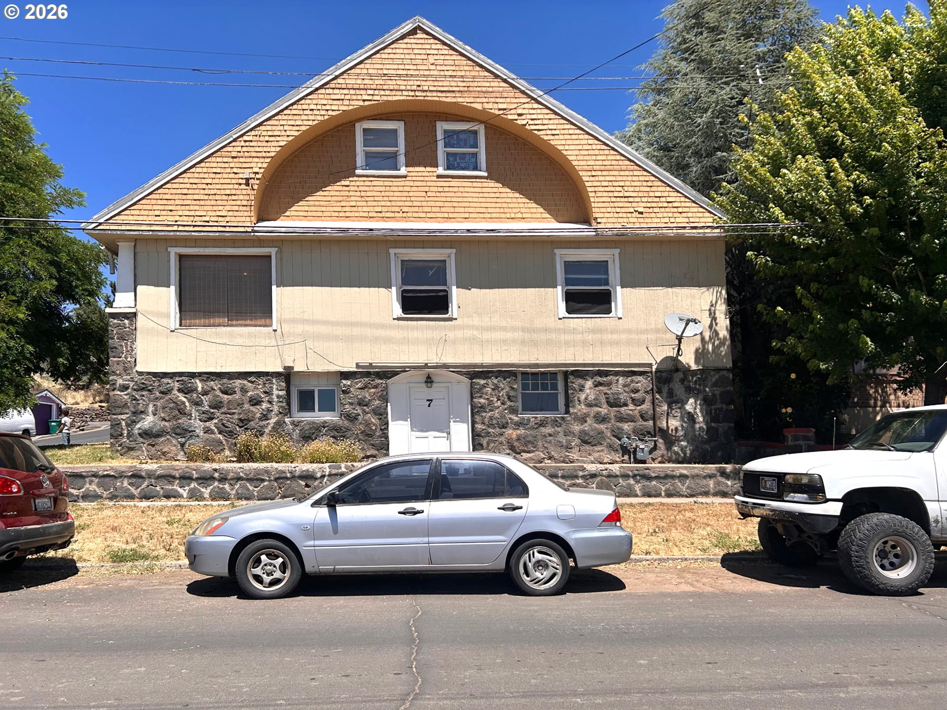 213 Cedar St Property Photo 10