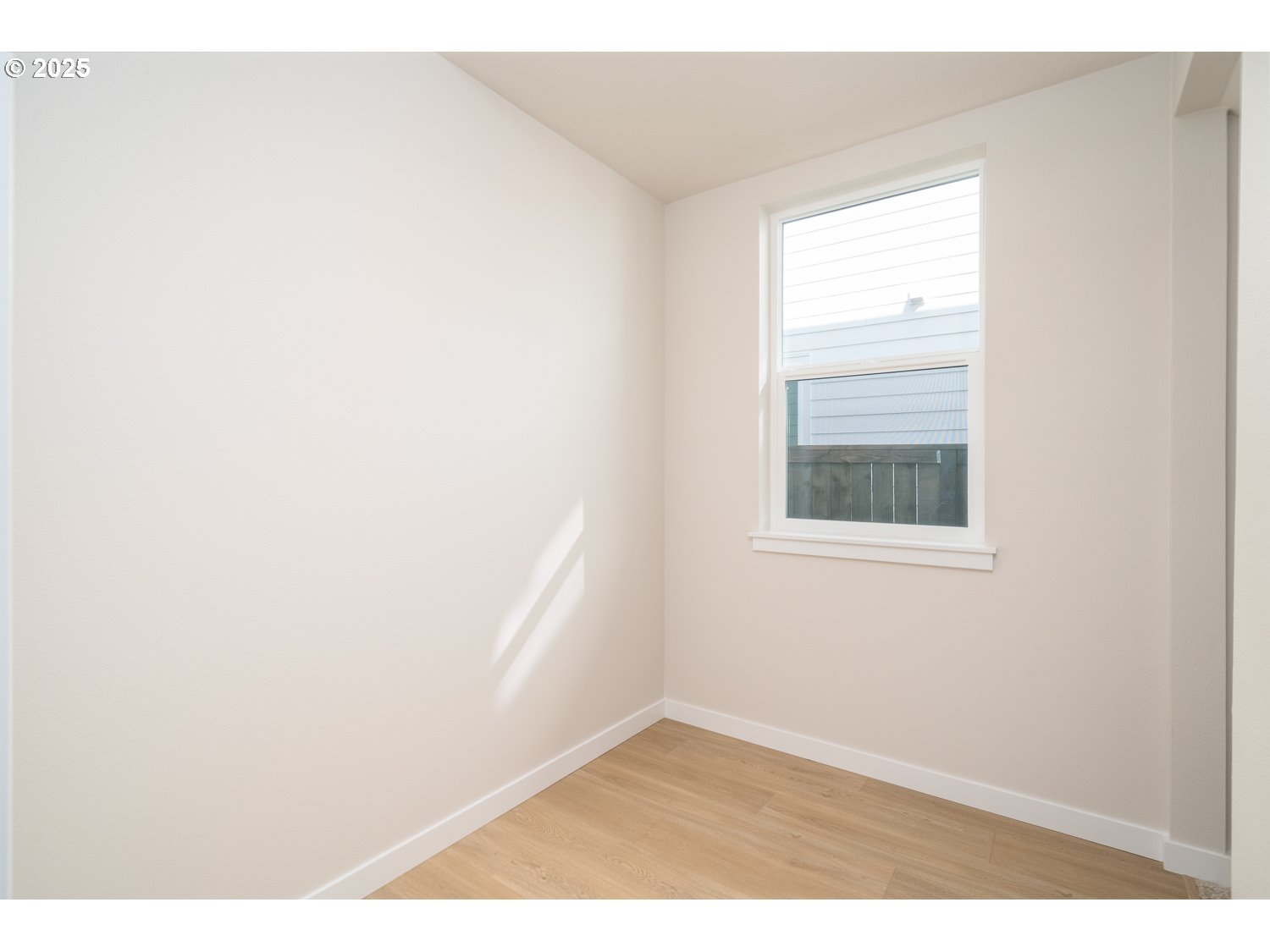 3245 Nightingale Dr Property Photo 20