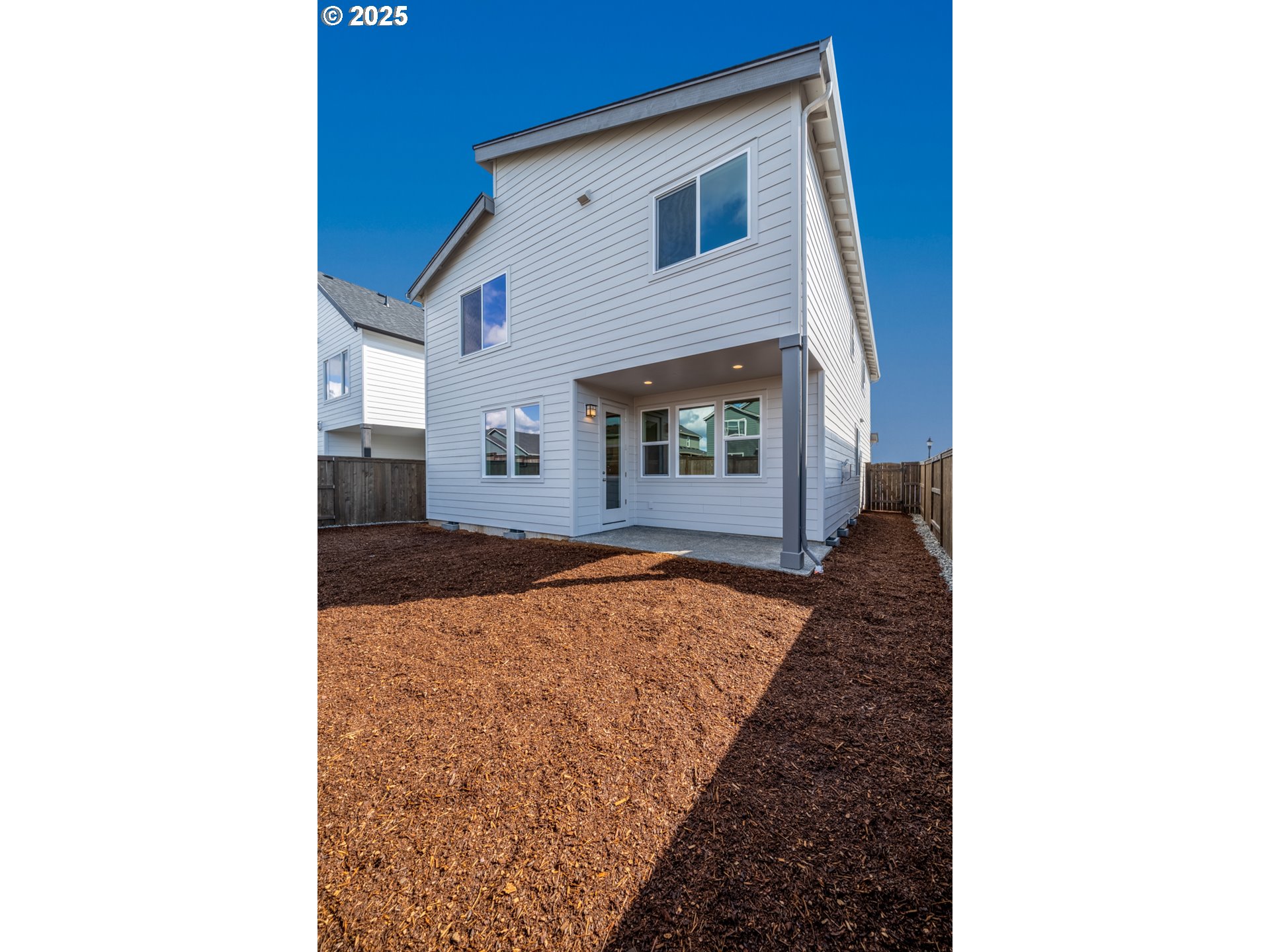 3245 Nightingale Dr Property Photo 25