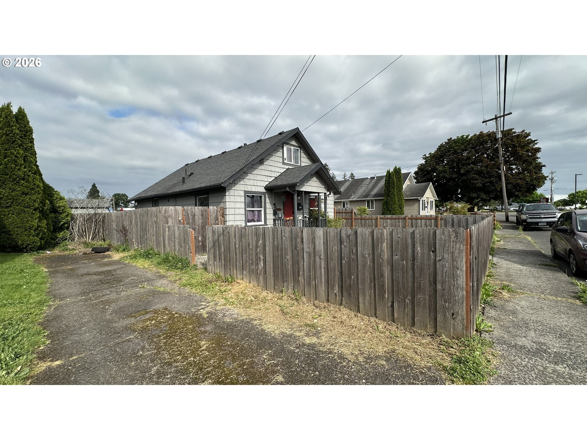 254 S Vernonia Rd Property Photo 3
