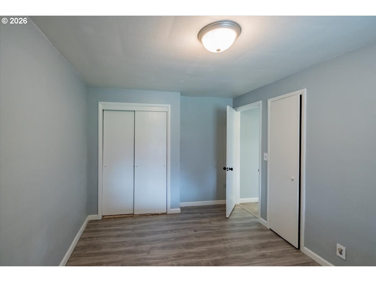 491 Cleveland St Property Photo 16
