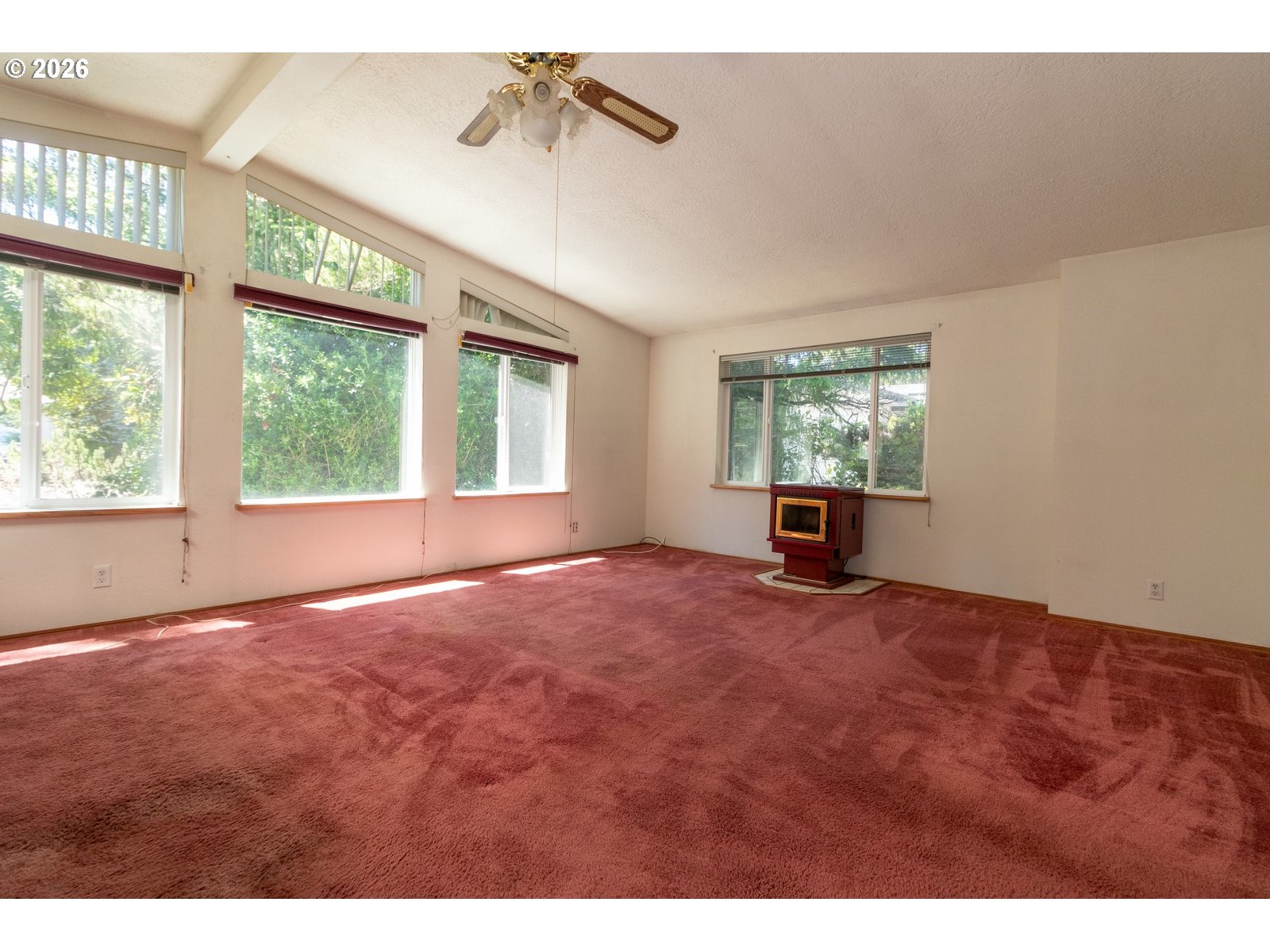 240 Munsel Creek Loop Property Photo 8