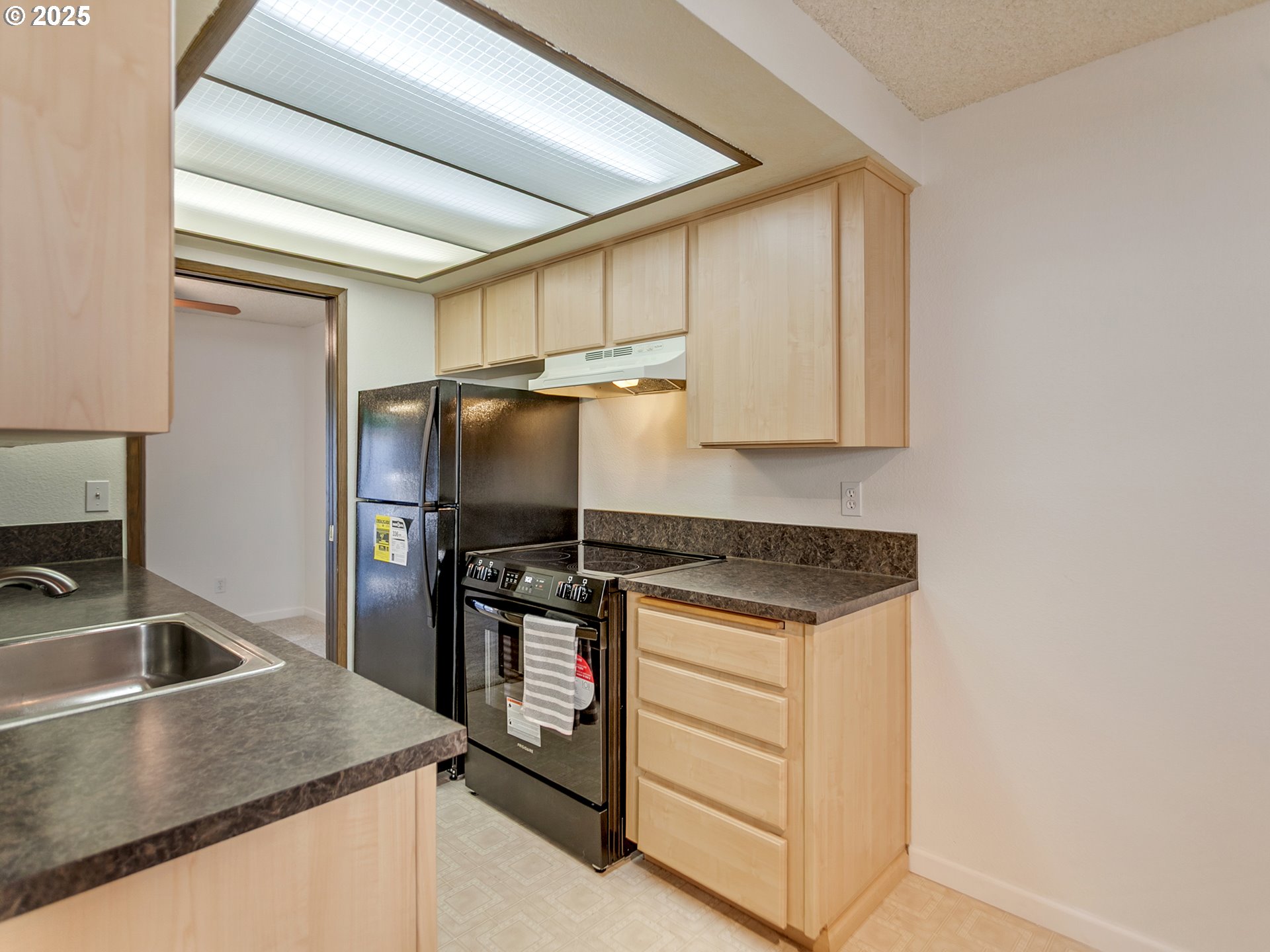 361 Ne Village Squire Ave 4 Property Photo 23