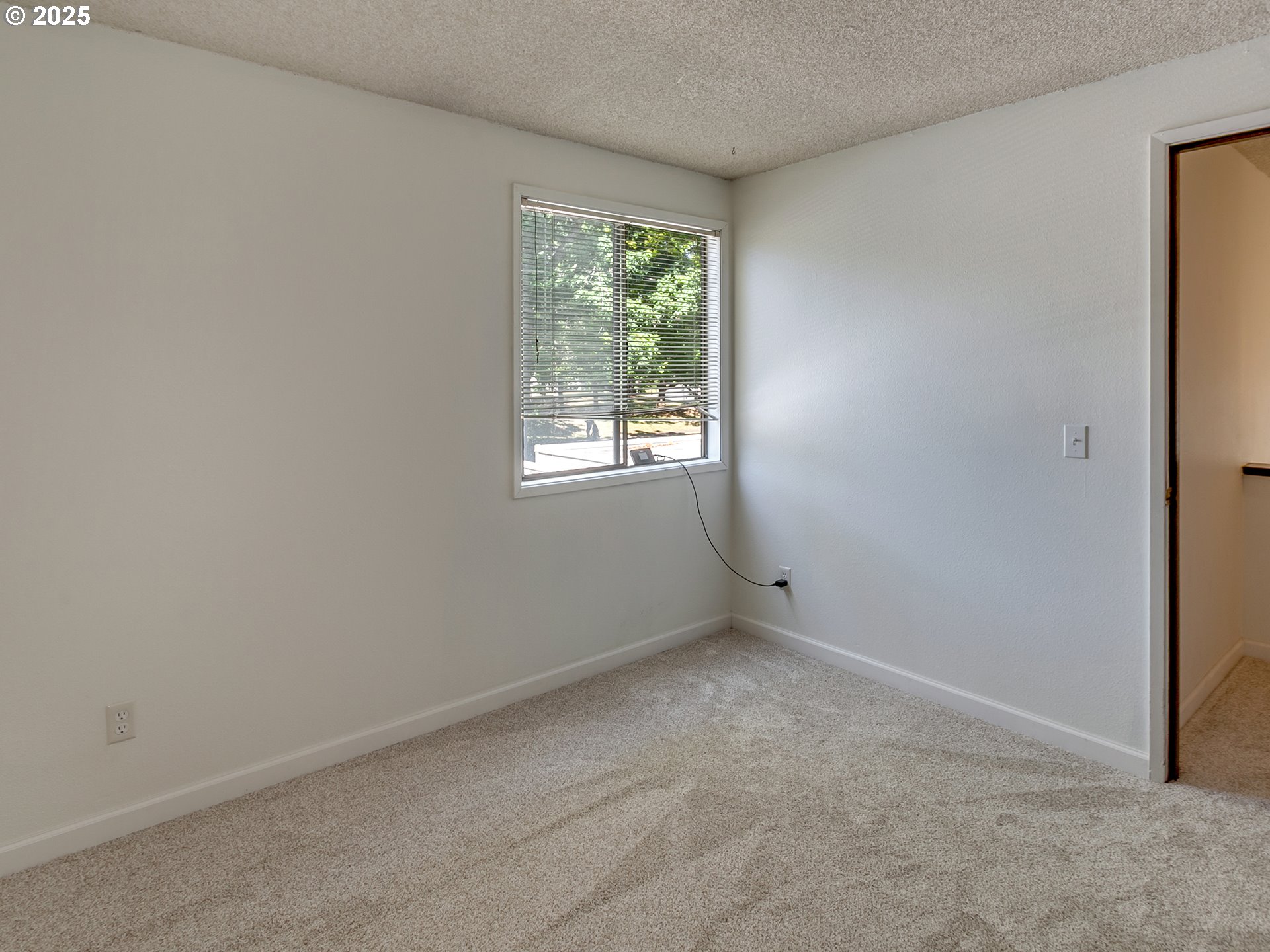361 Ne Village Squire Ave 4 Property Photo 31