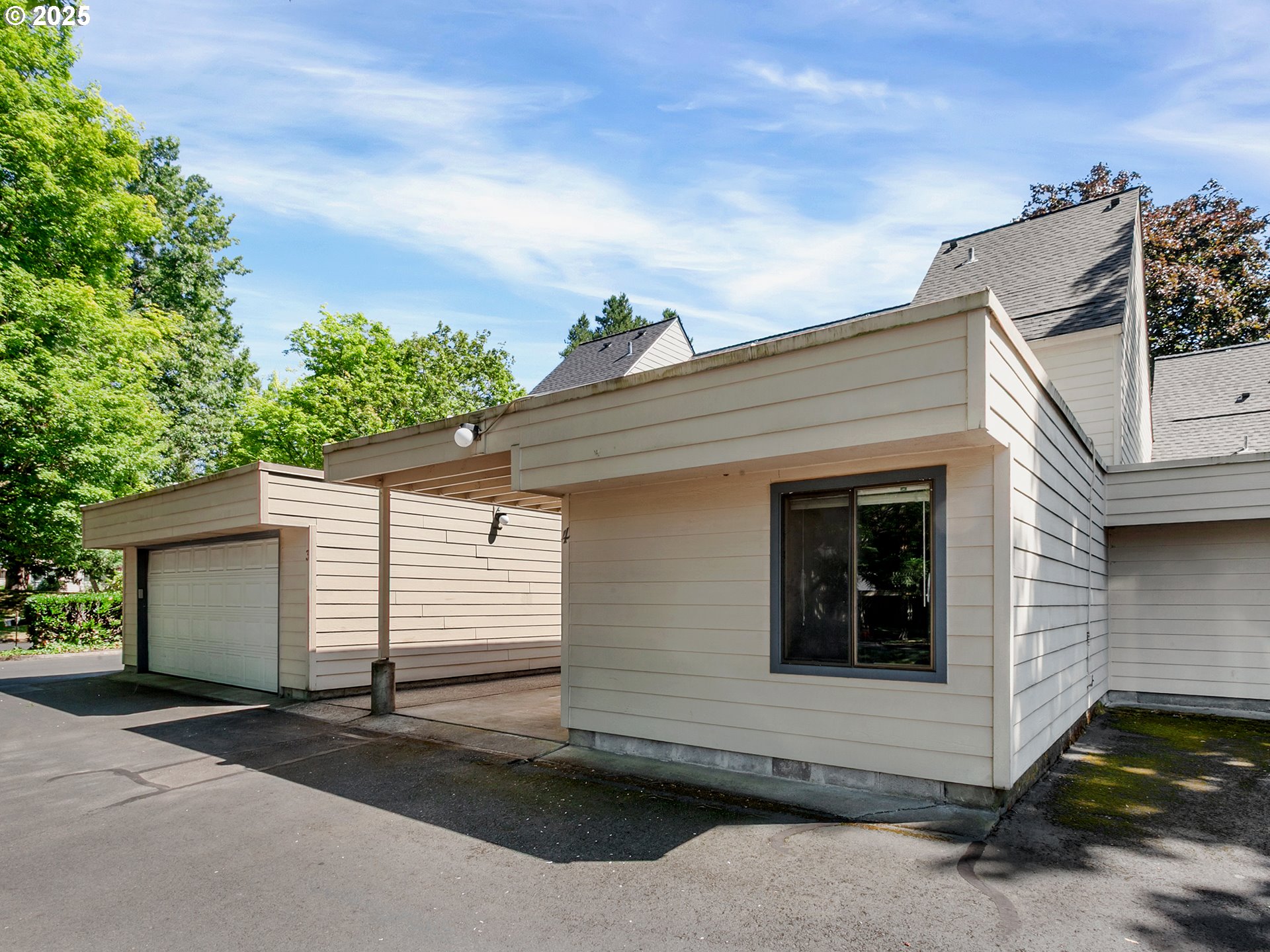 361 Ne Village Squire Ave 4 Property Photo 46