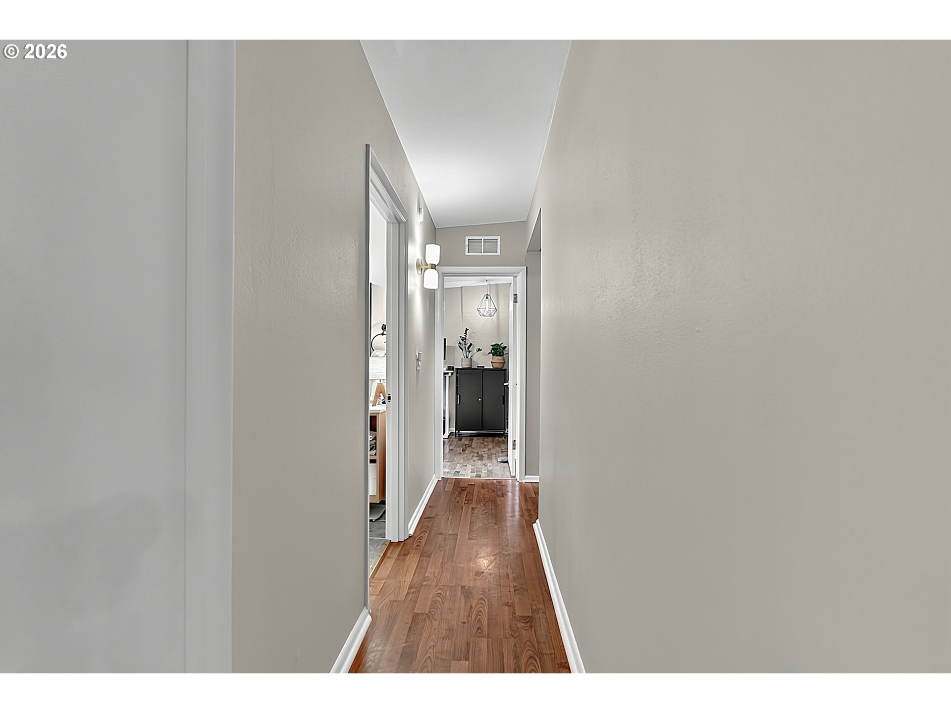 2078 Dewey St Property Photo 14