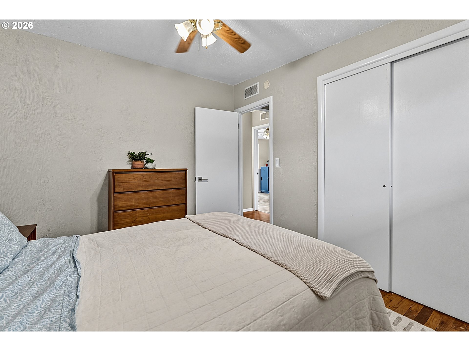 2078 Dewey St Property Photo 20