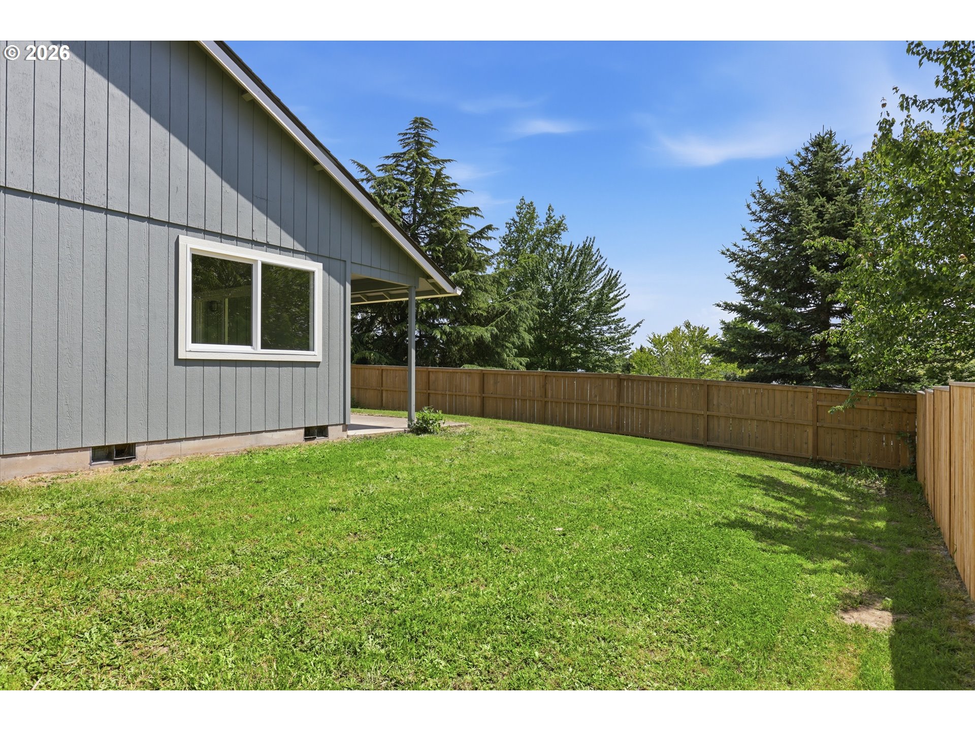 306 E Hilltop Dr Property Photo 17