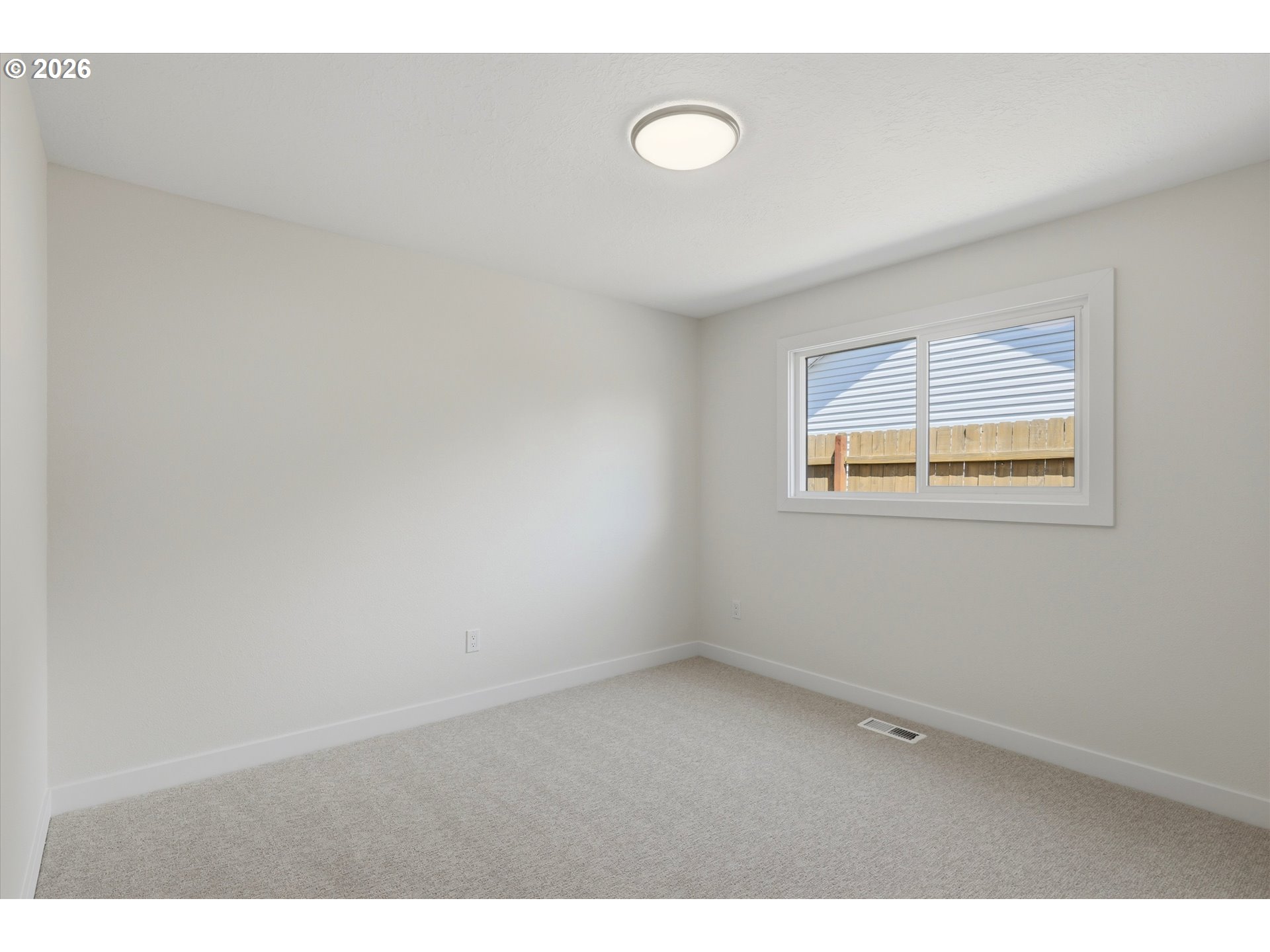 306 E Hilltop Dr Property Photo 26