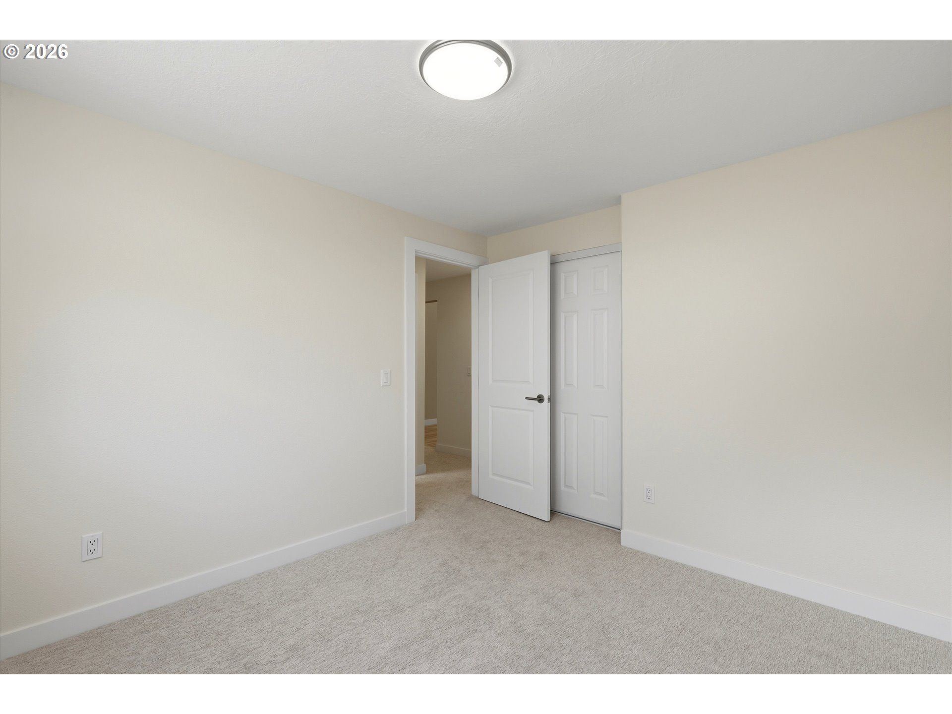 306 E Hilltop Dr Property Photo 27