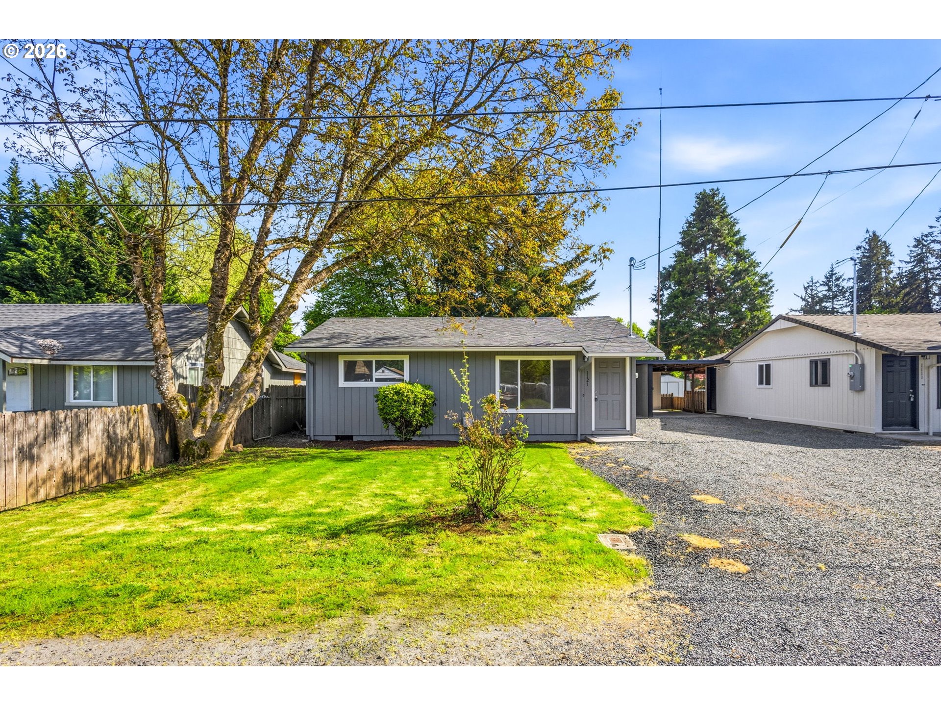 1121 SPRUCE ST Property Photo 1