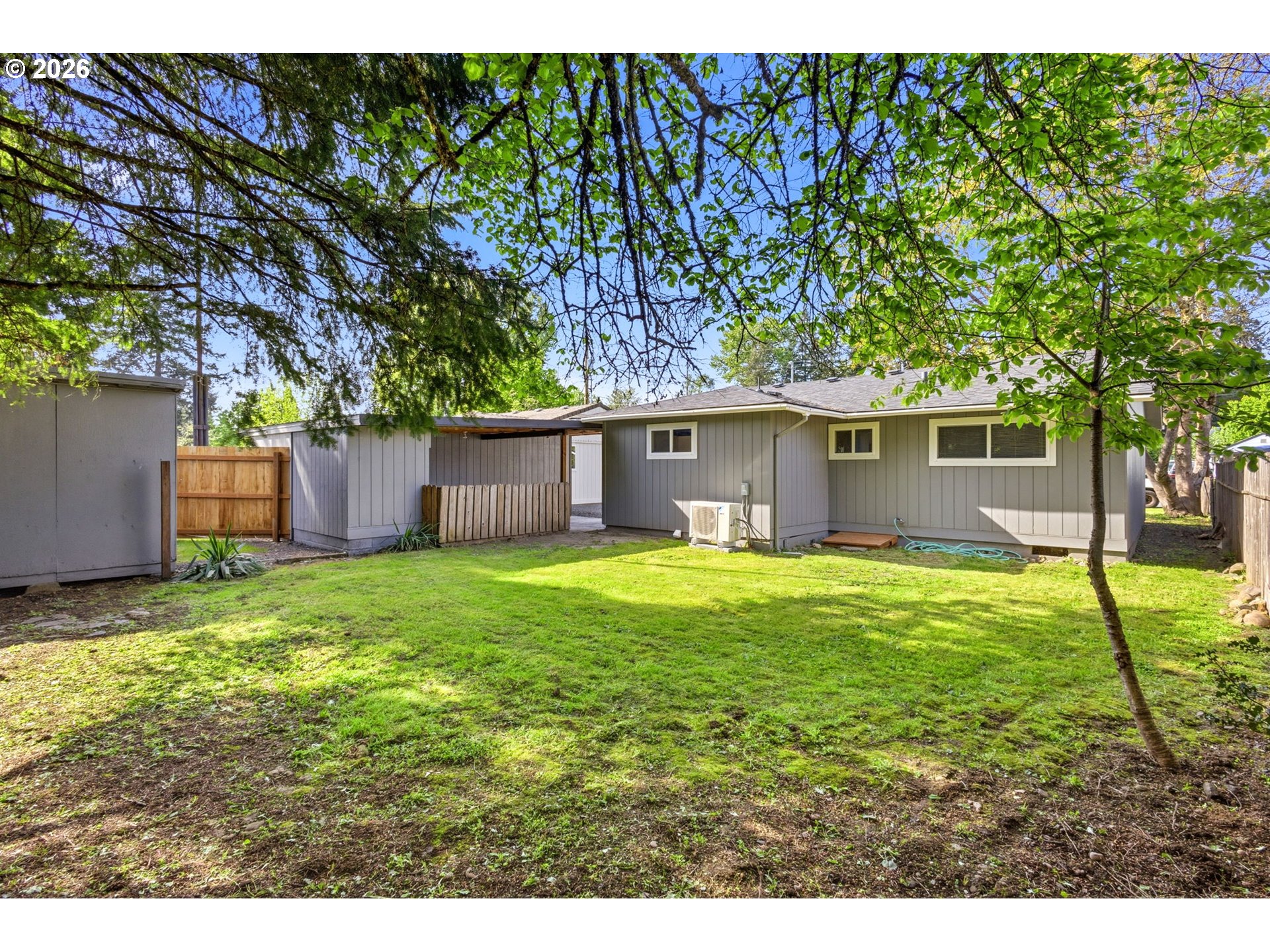 1121 Spruce St Property Photo 23