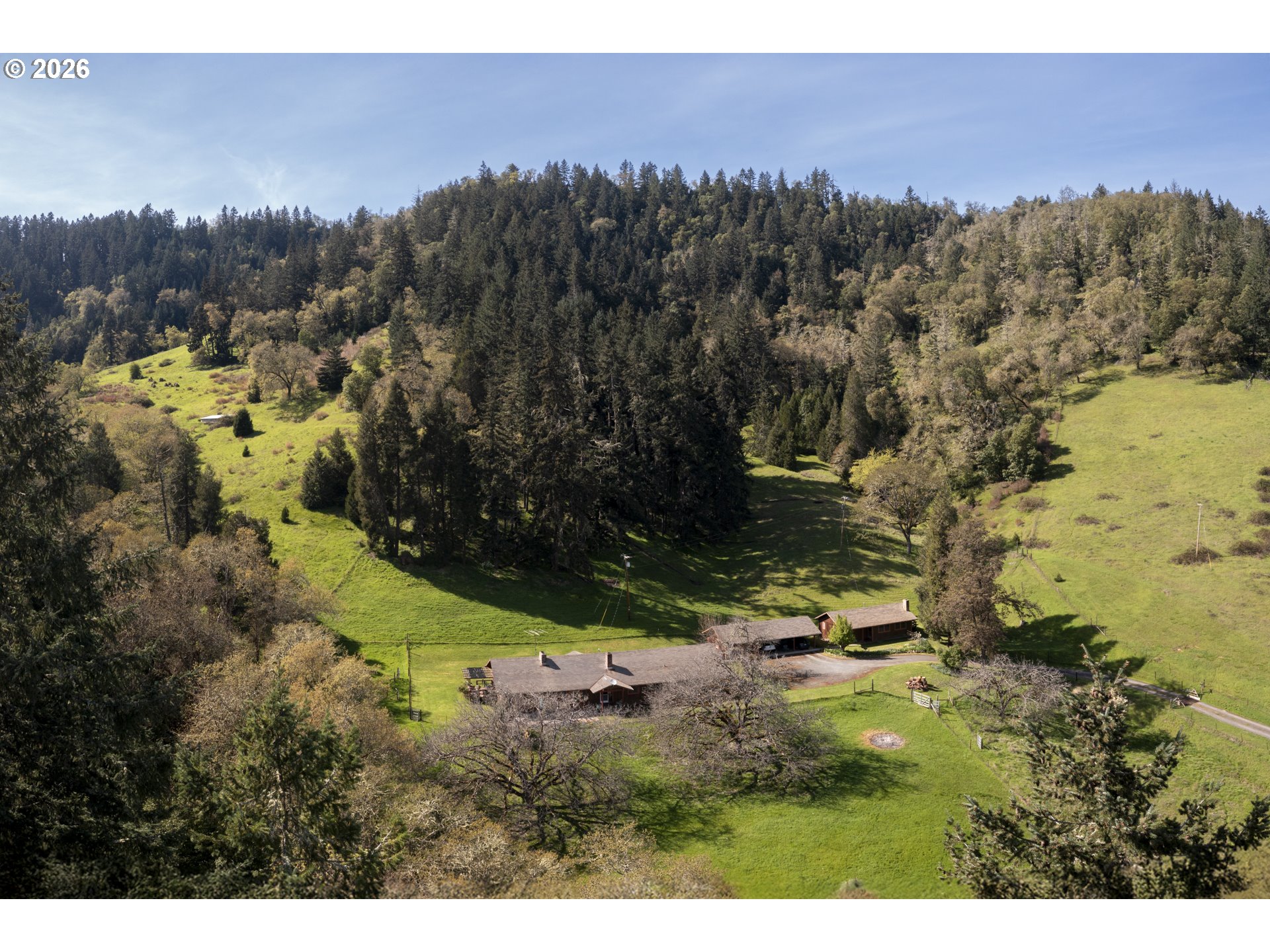 1349 Willis Creek Rd Property Photo 1