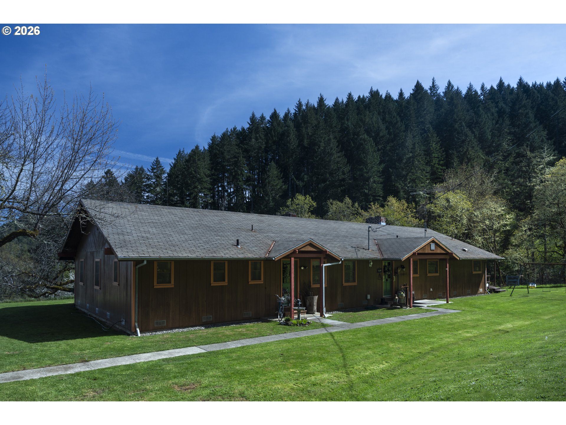 1349 Willis Creek Rd Property Photo 3