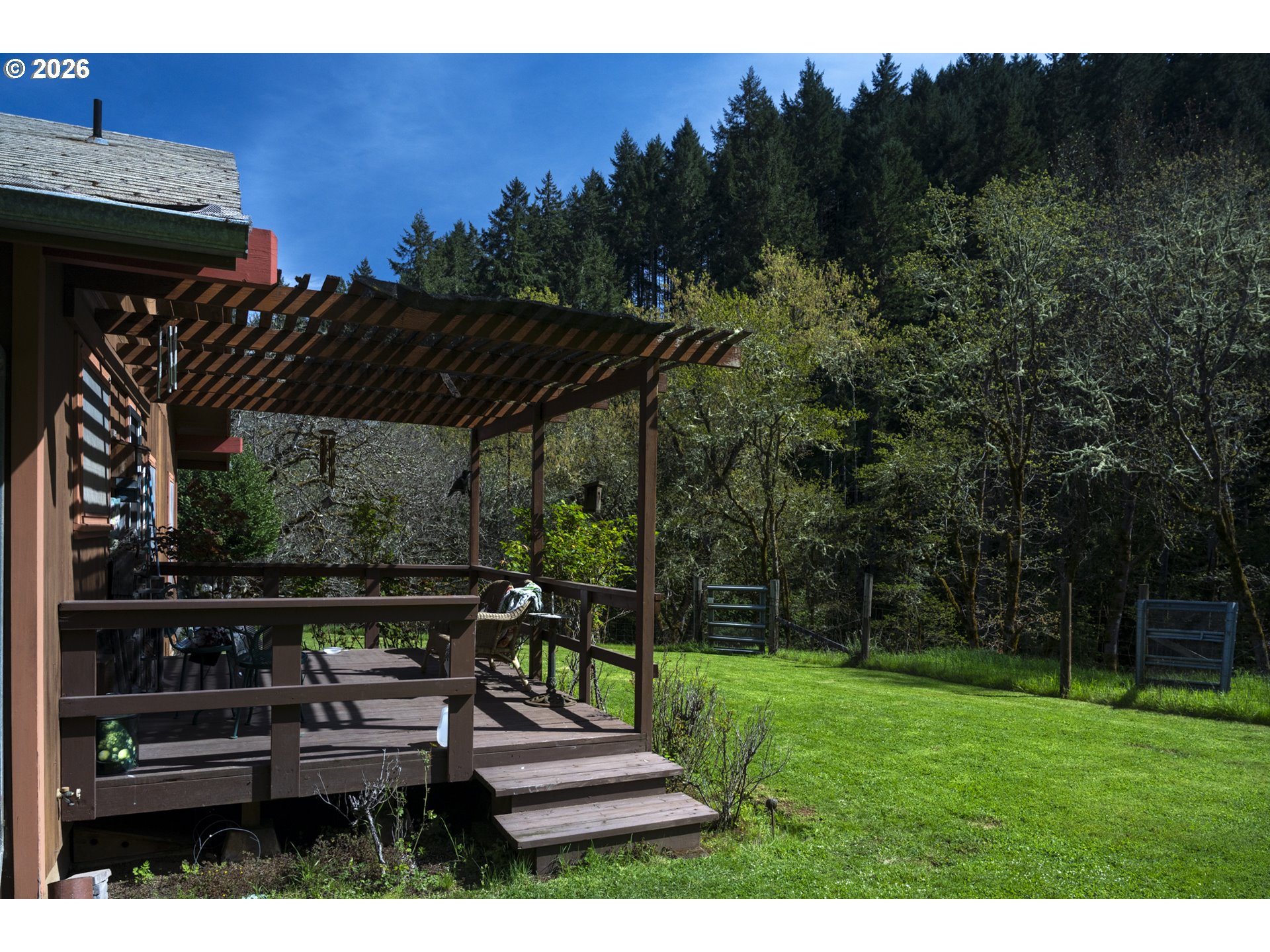 1349 Willis Creek Rd Property Photo 5