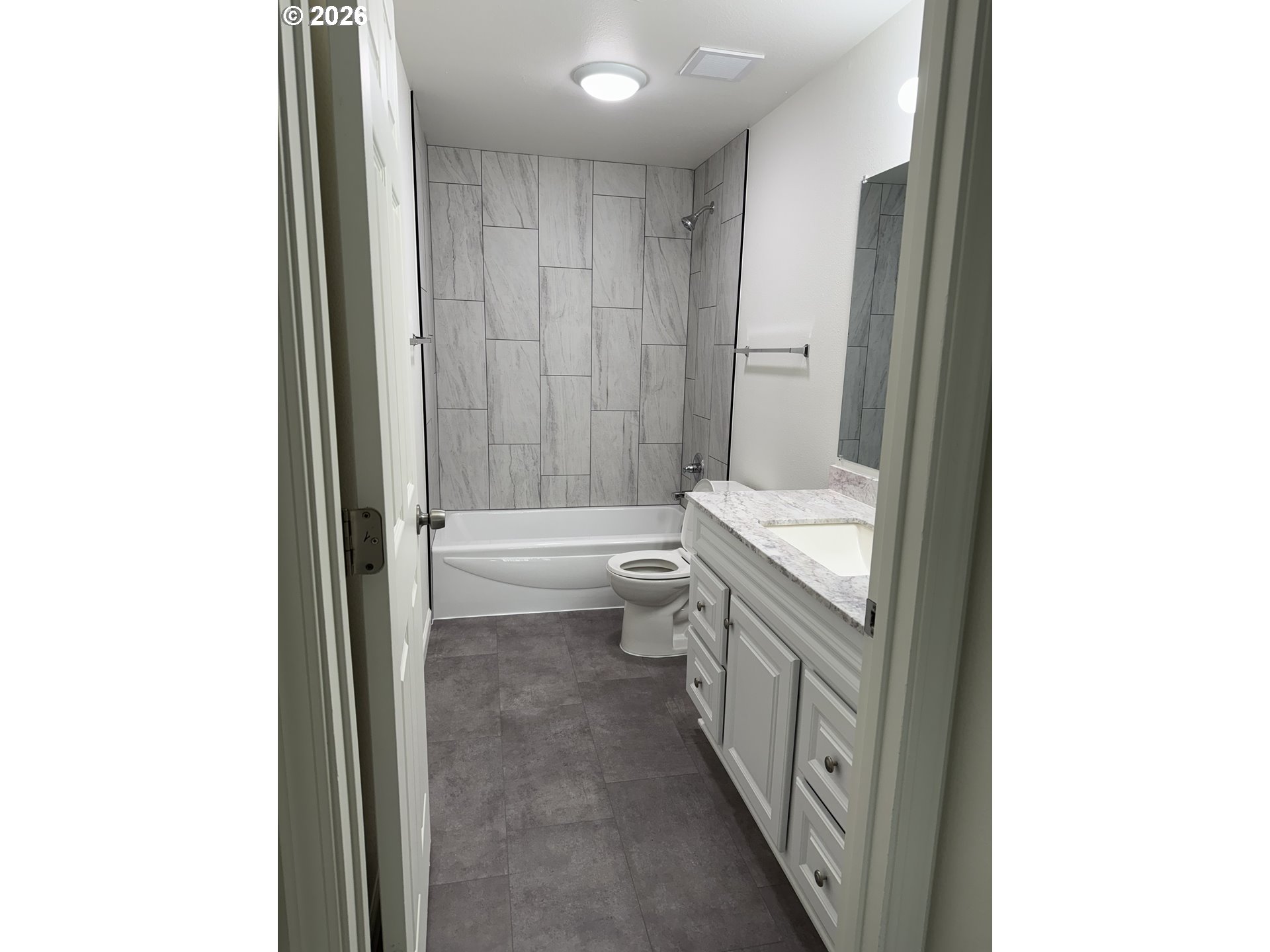 1606 Se 145th Ct Property Photo 5