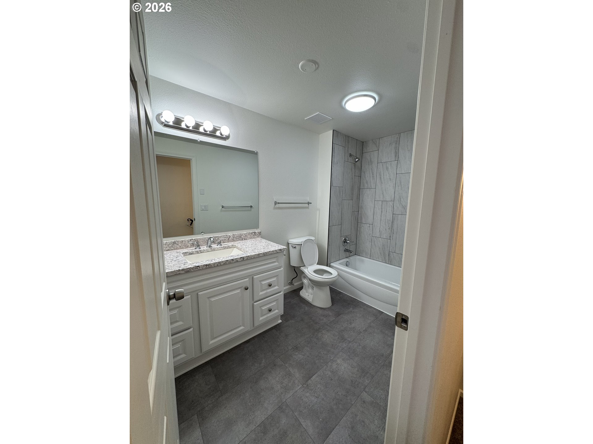 1606 Se 145th Ct Property Photo 9