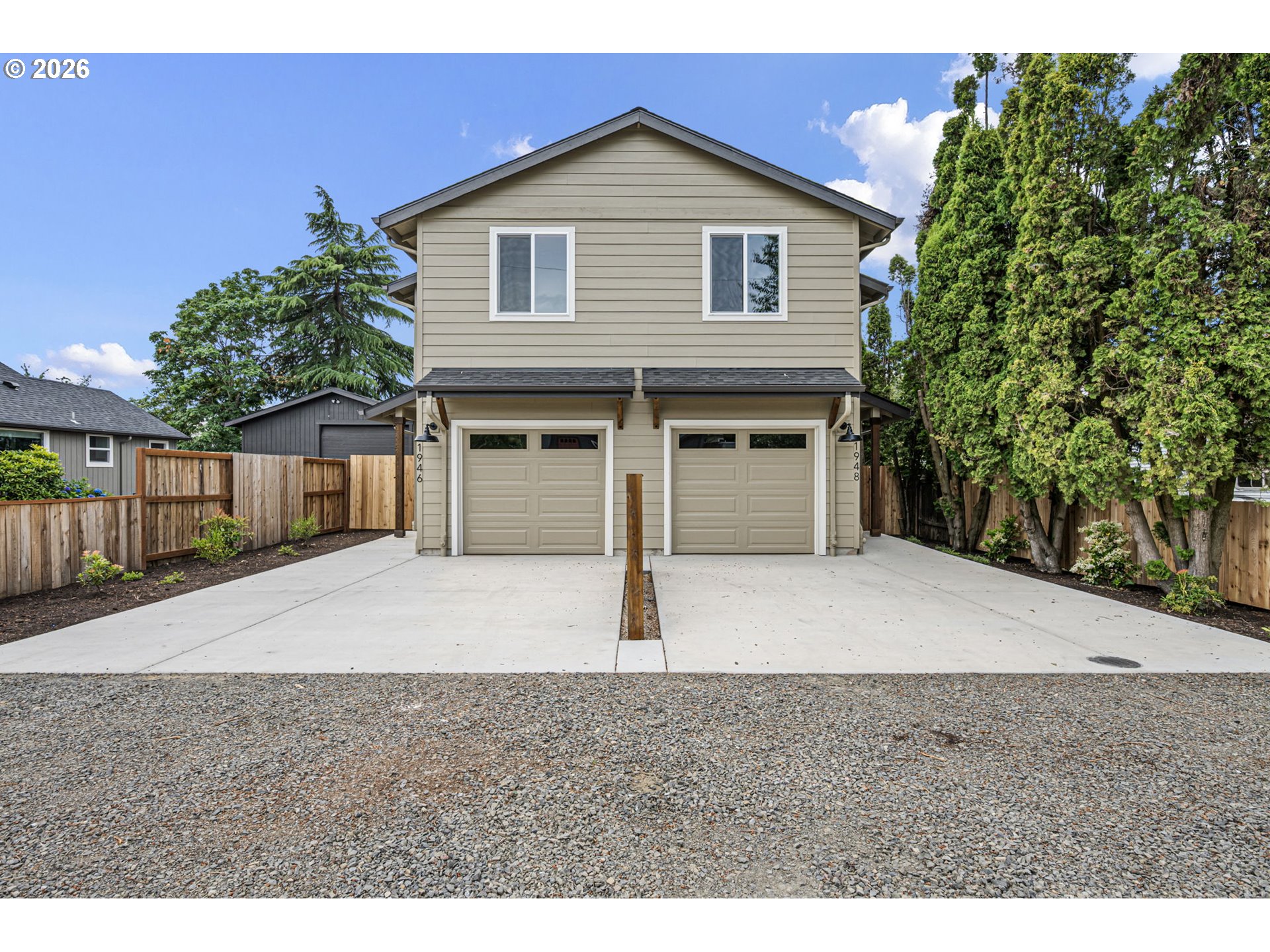 1946 7th St Property Photo 1