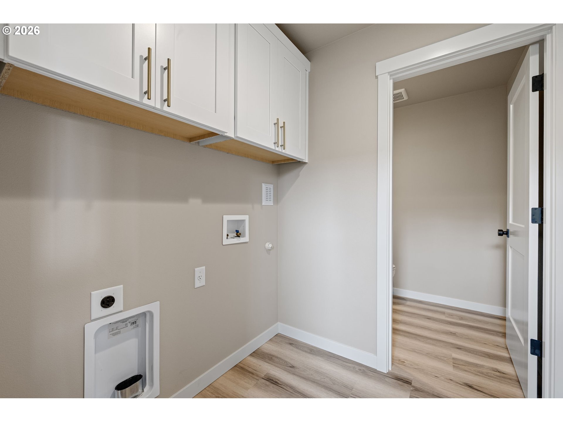 1946 7th St Property Photo 16