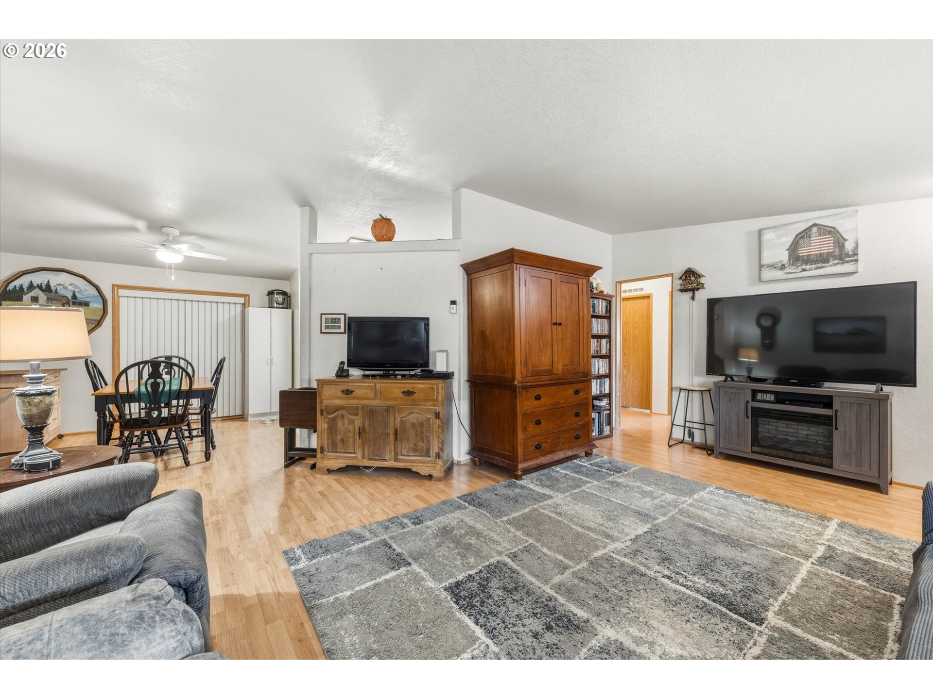 333 Franklin Pl Property Photo 6