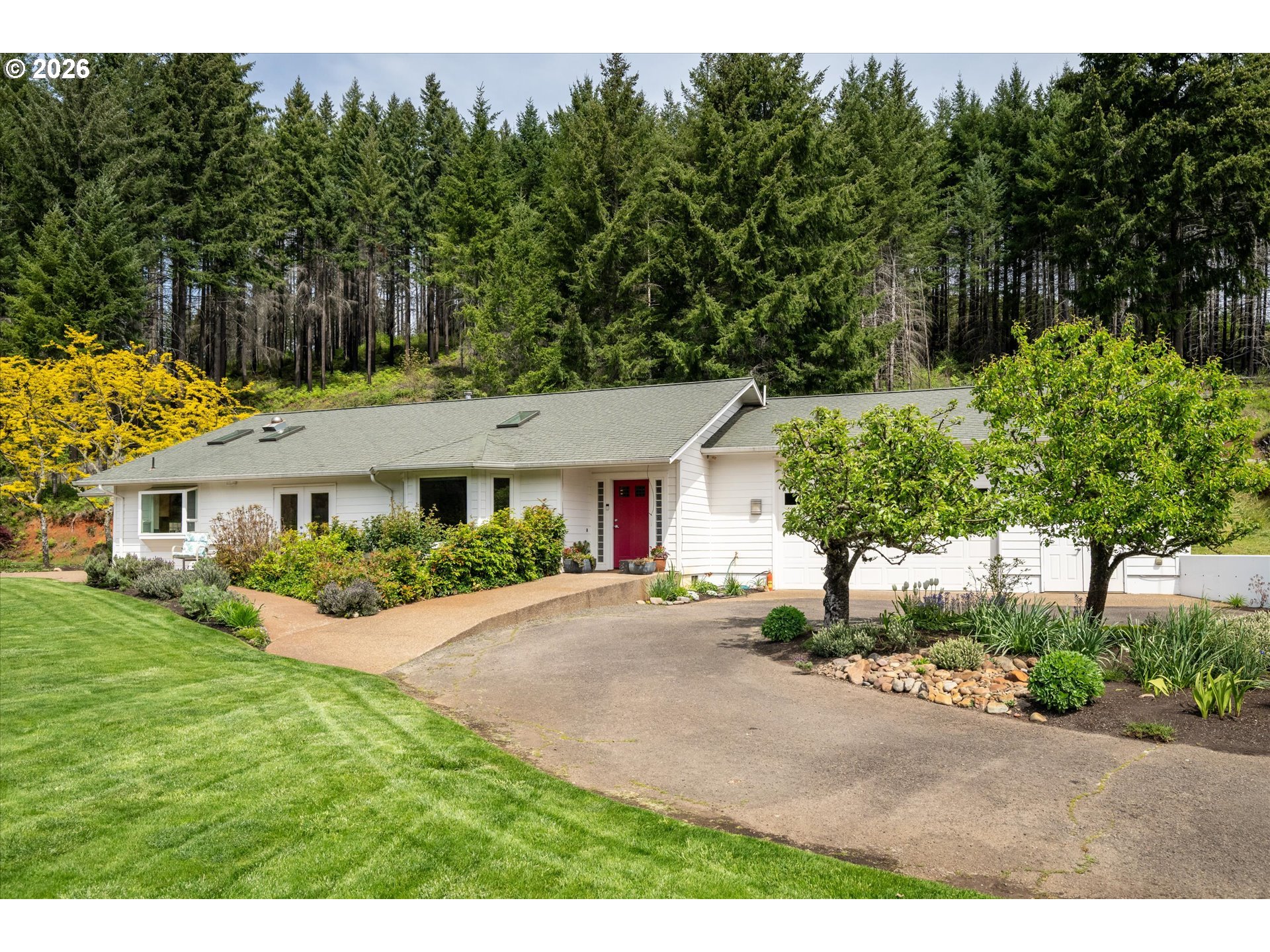 45947 N Gate Creek Rd Property Photo 1
