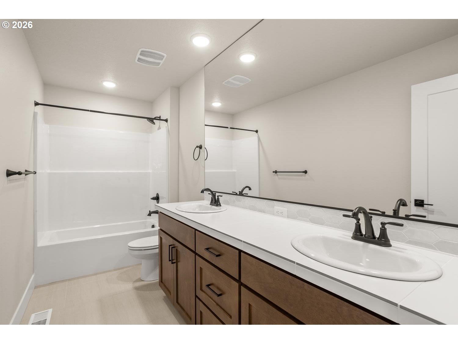 8551 Se Stonecrop Ln Property Photo 17