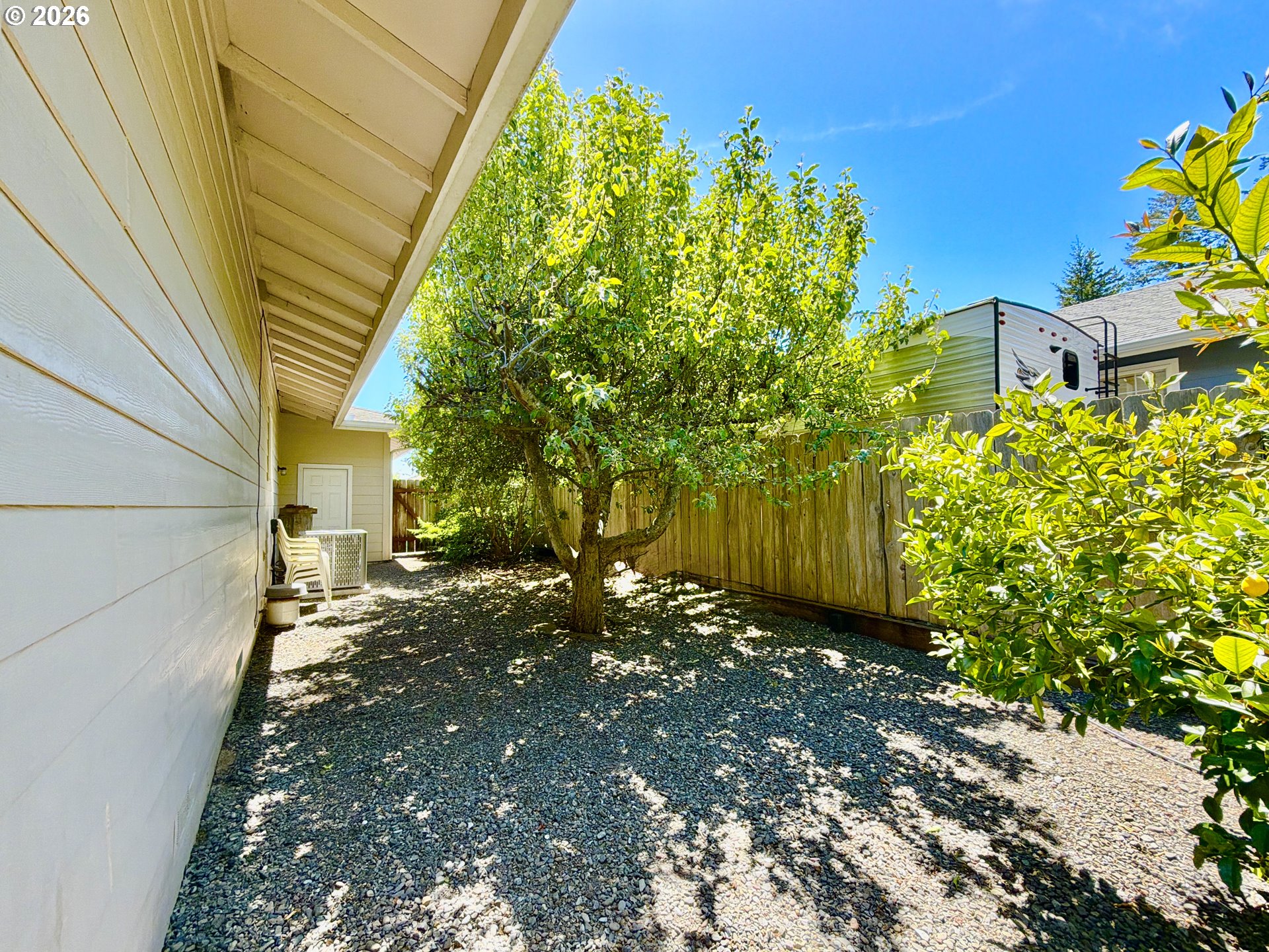 866 Jodee Ln Property Photo 11