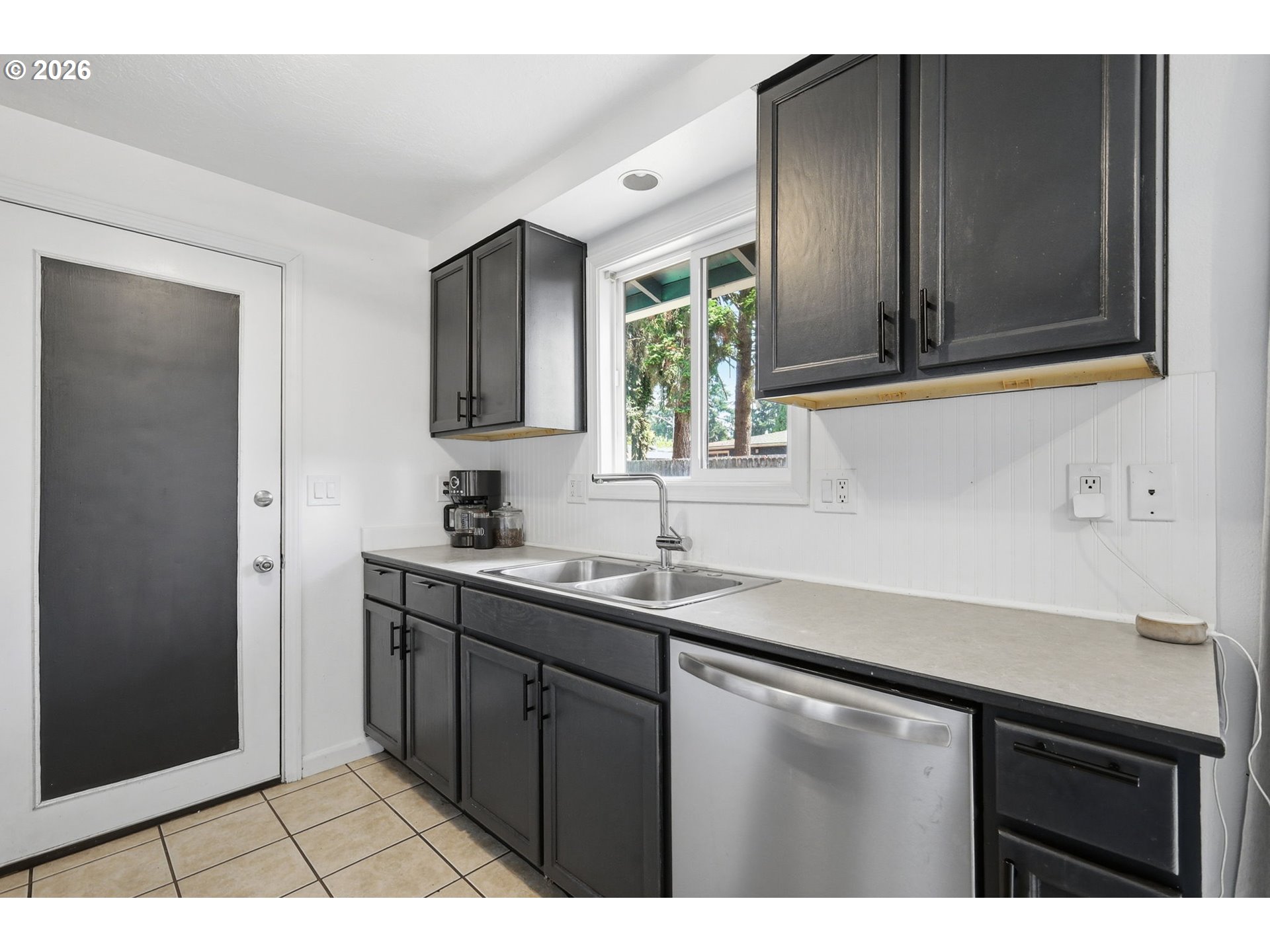 697 54th St Property Photo 11