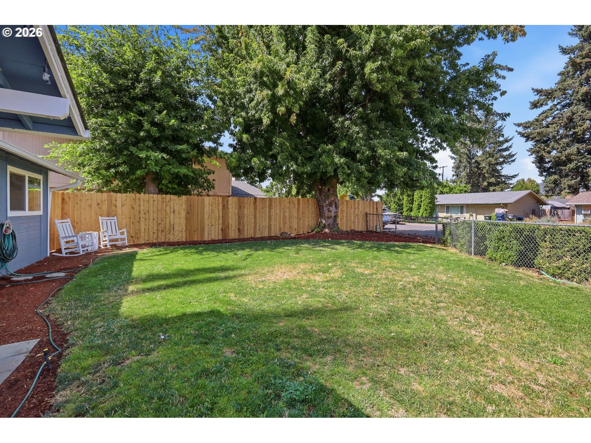 697 54th St Property Photo 27