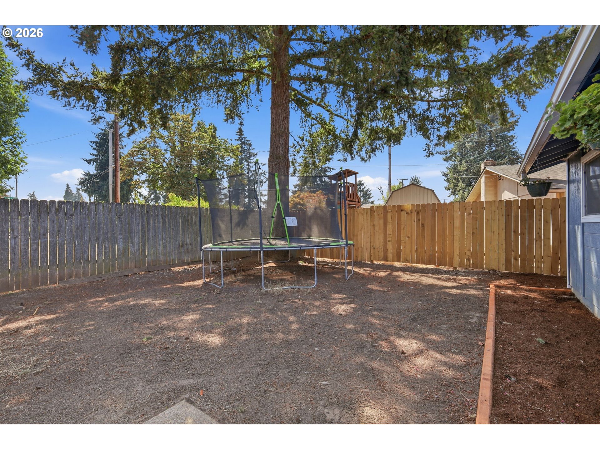 697 54th St Property Photo 28
