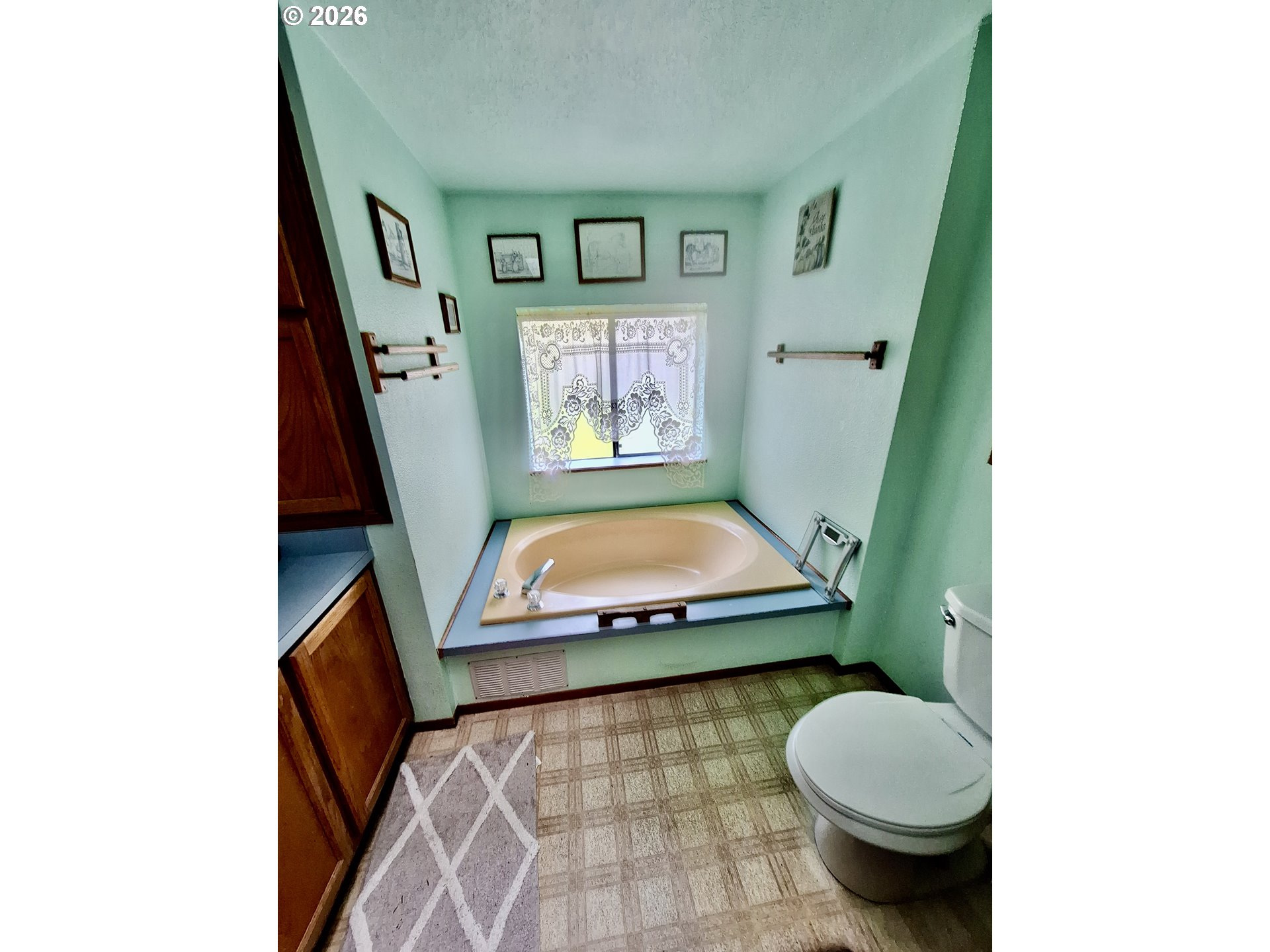5198 Grand Ave Property Photo 10