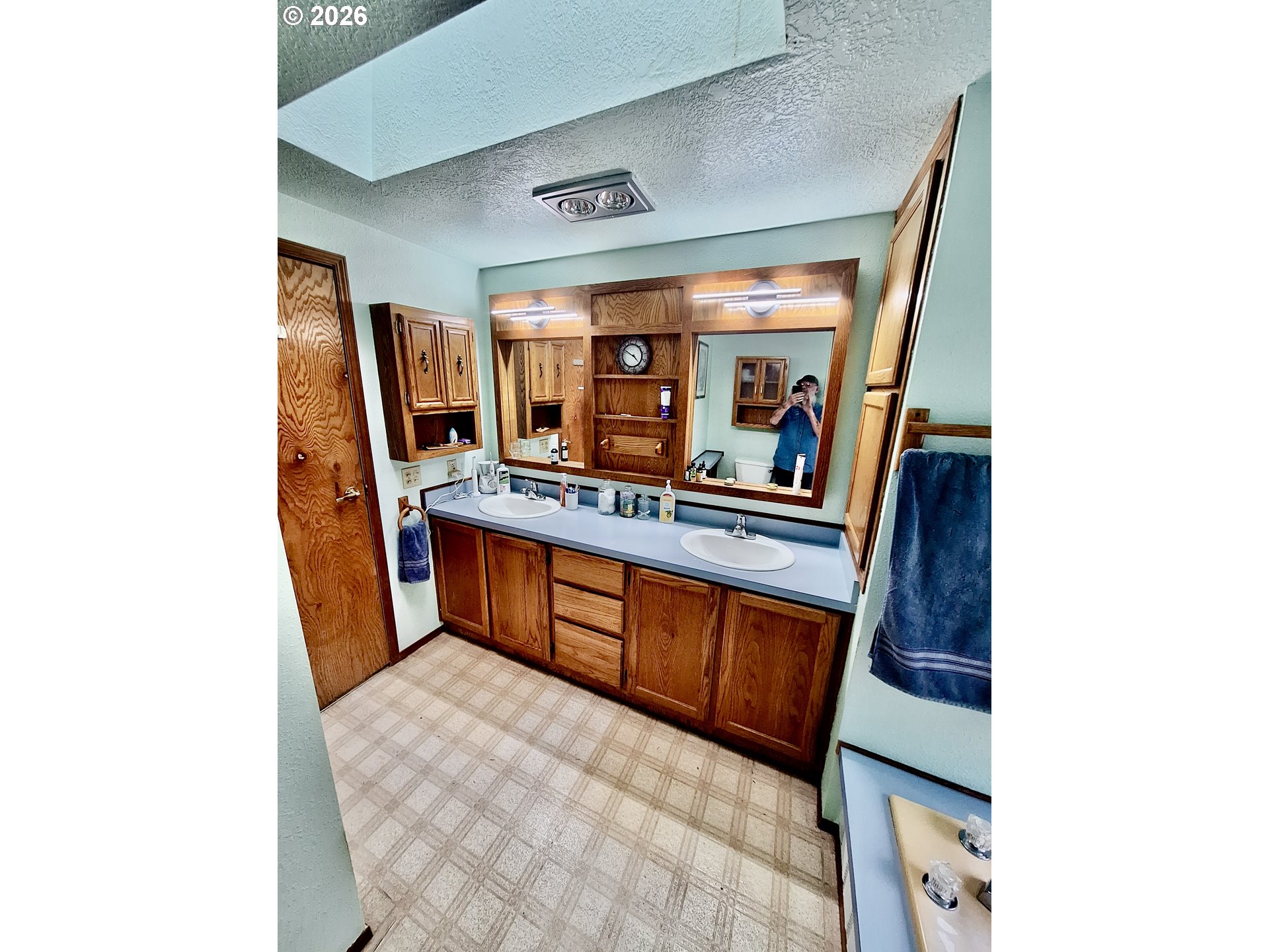 5198 Grand Ave Property Photo 11