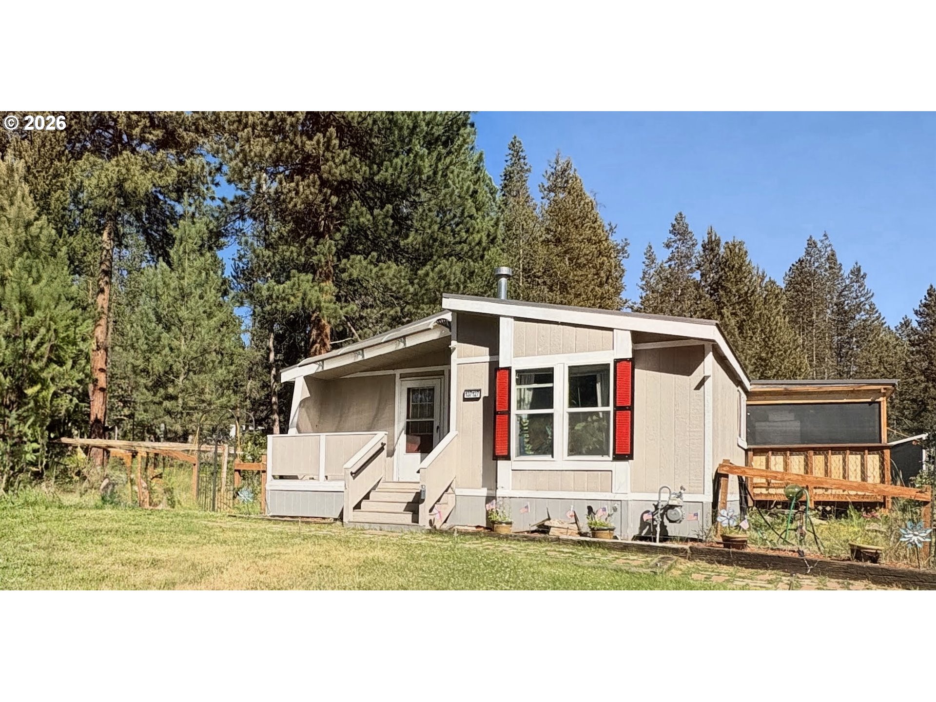 137127 Main St Property Photo 1