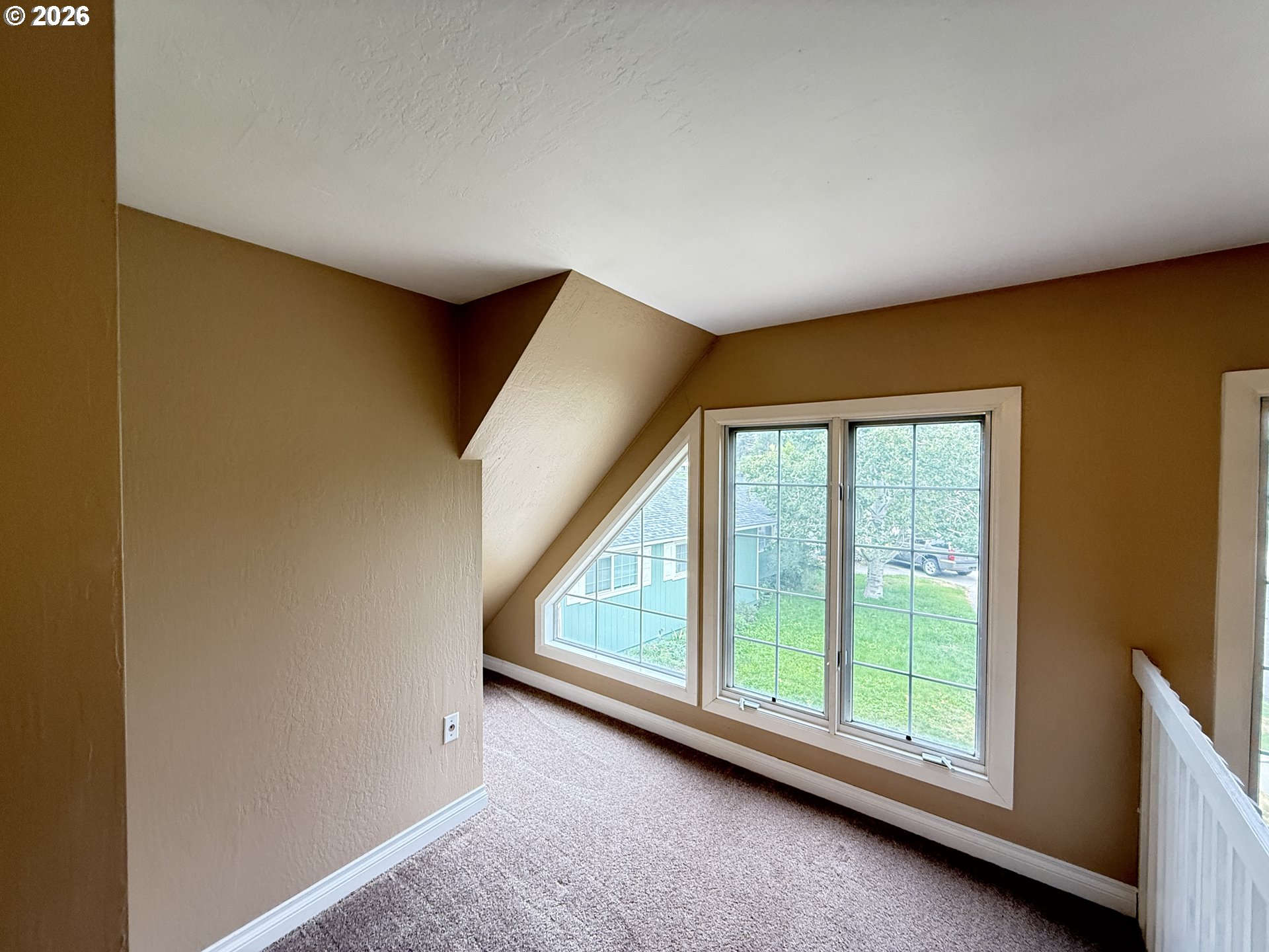 104 Pioneer Place Property Photo 12