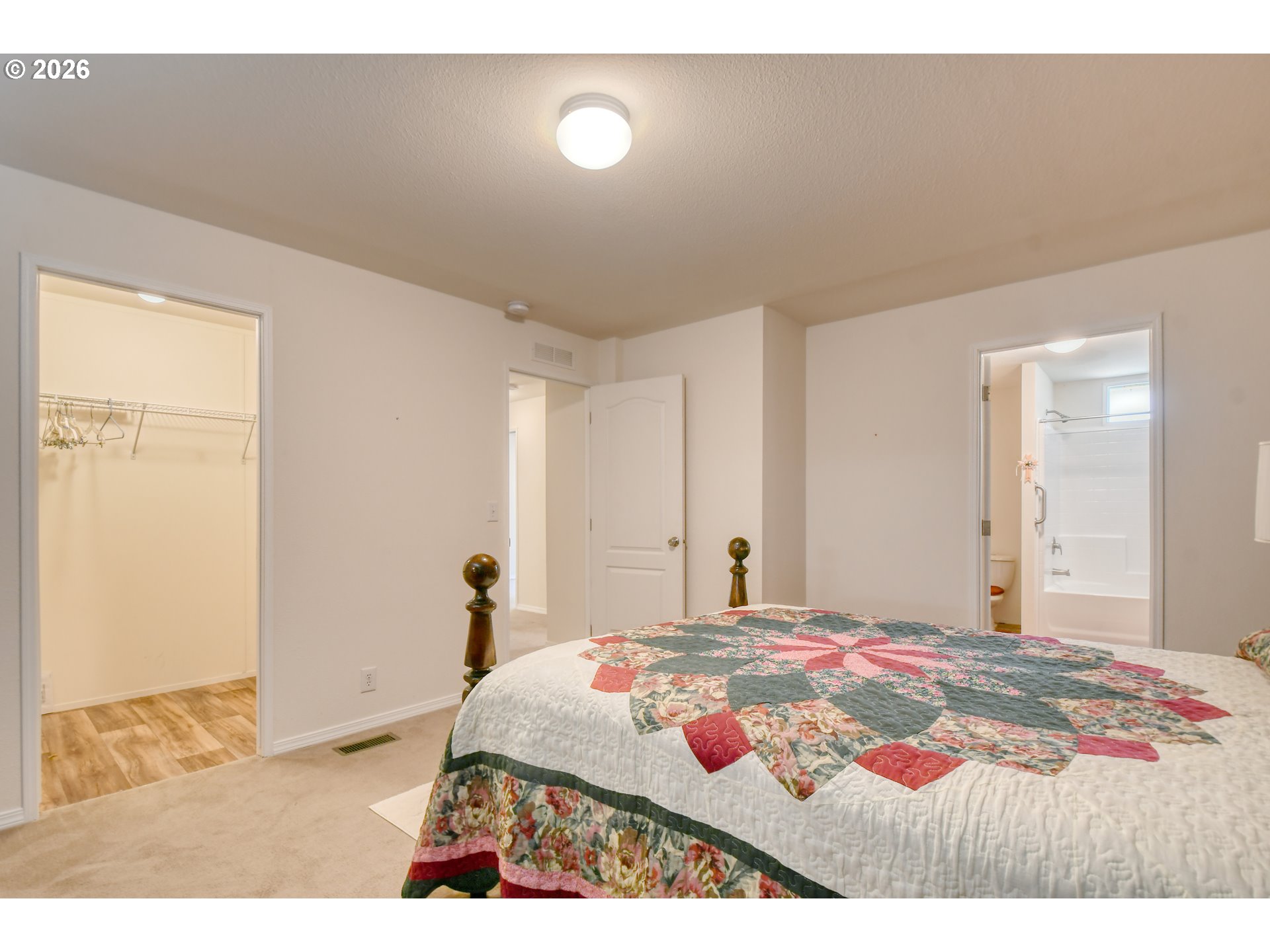 315 E College St Property Photo 17