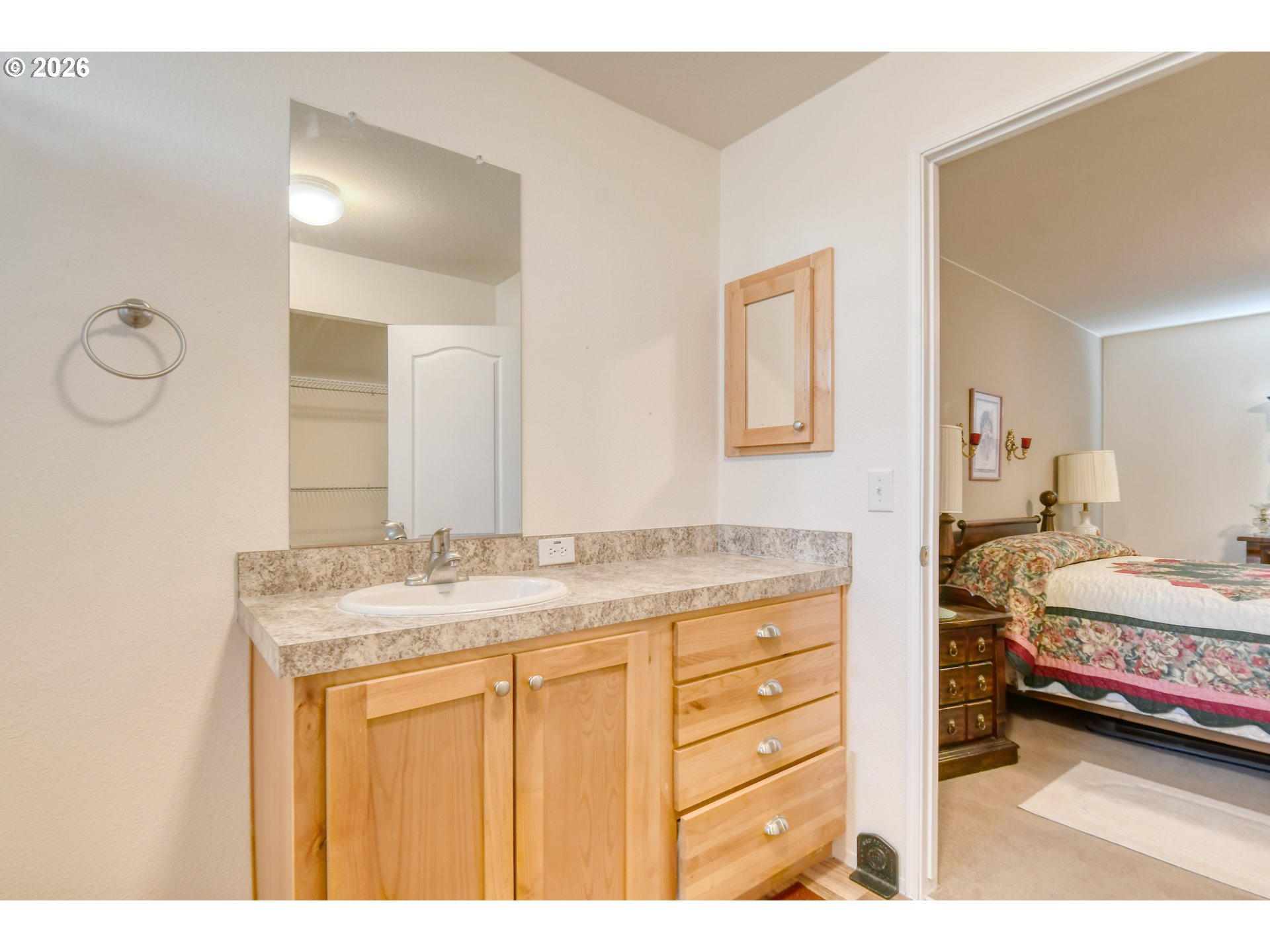315 E College St Property Photo 19