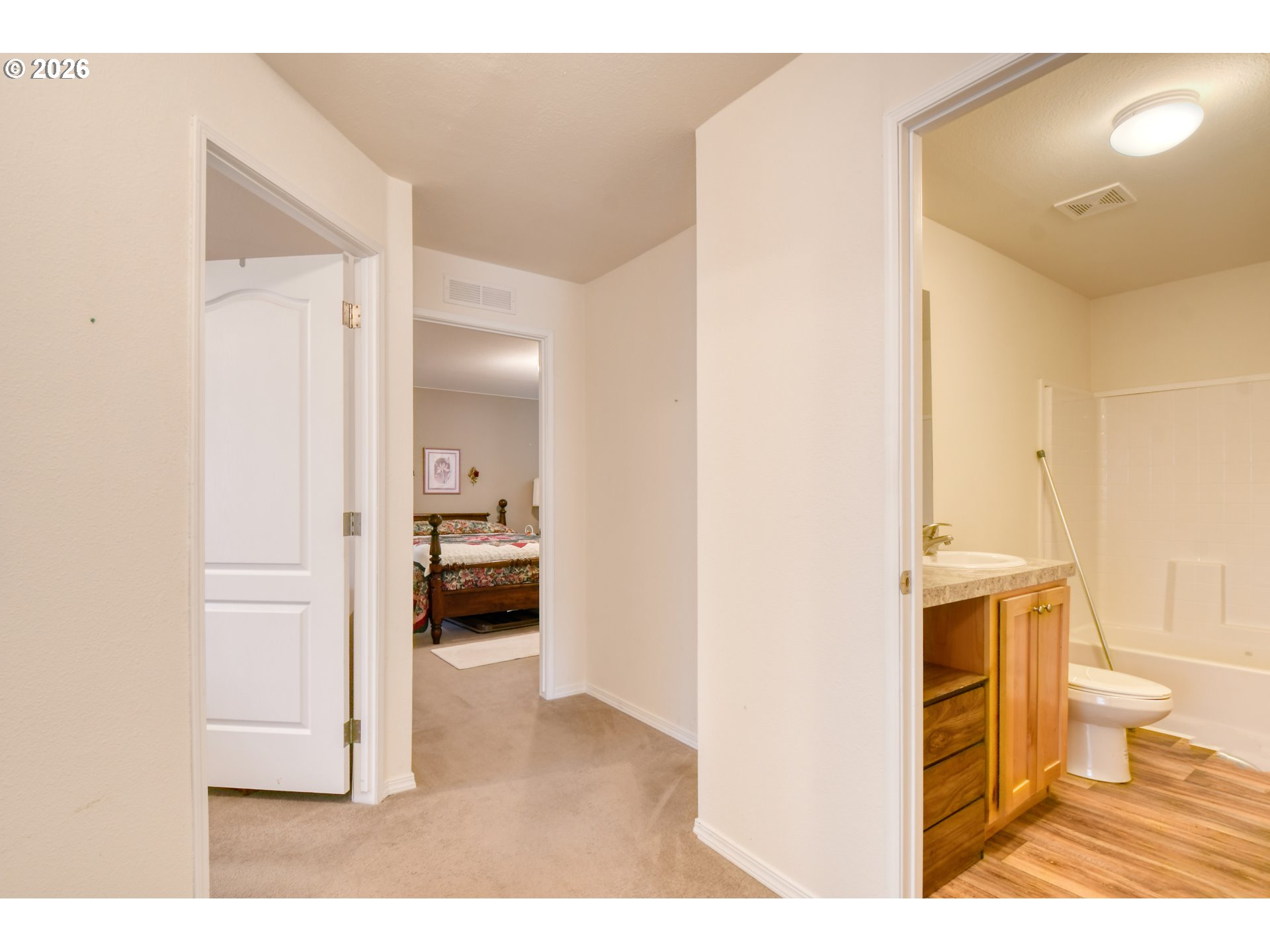 315 E College St Property Photo 24