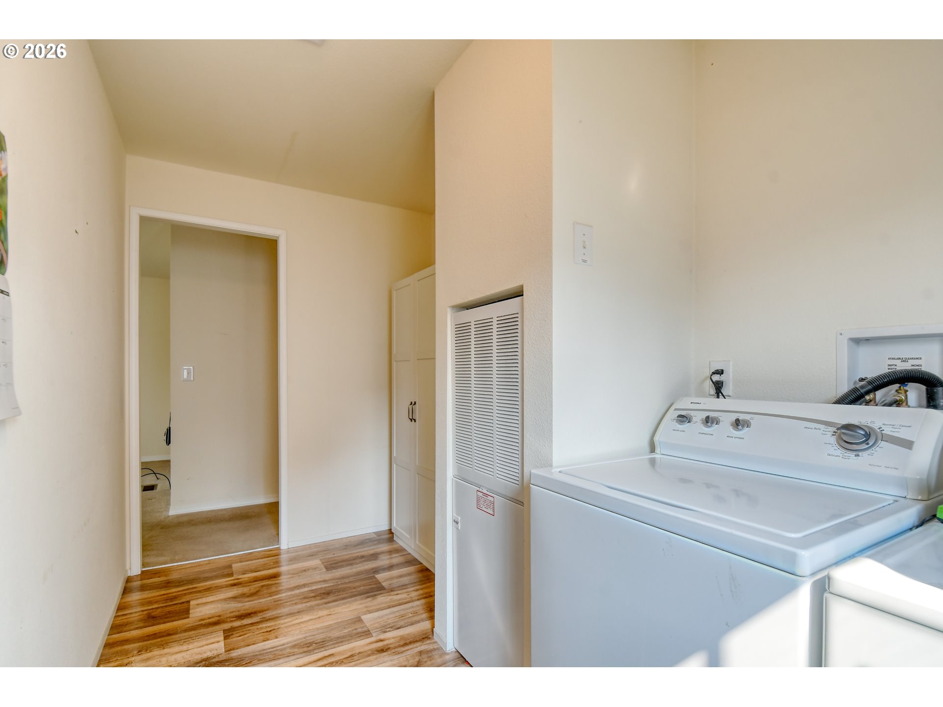 315 E College St Property Photo 25