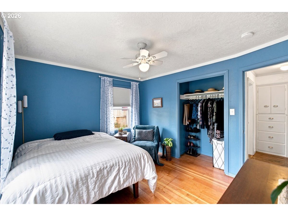 622 Sw Hayter St Property Photo 13