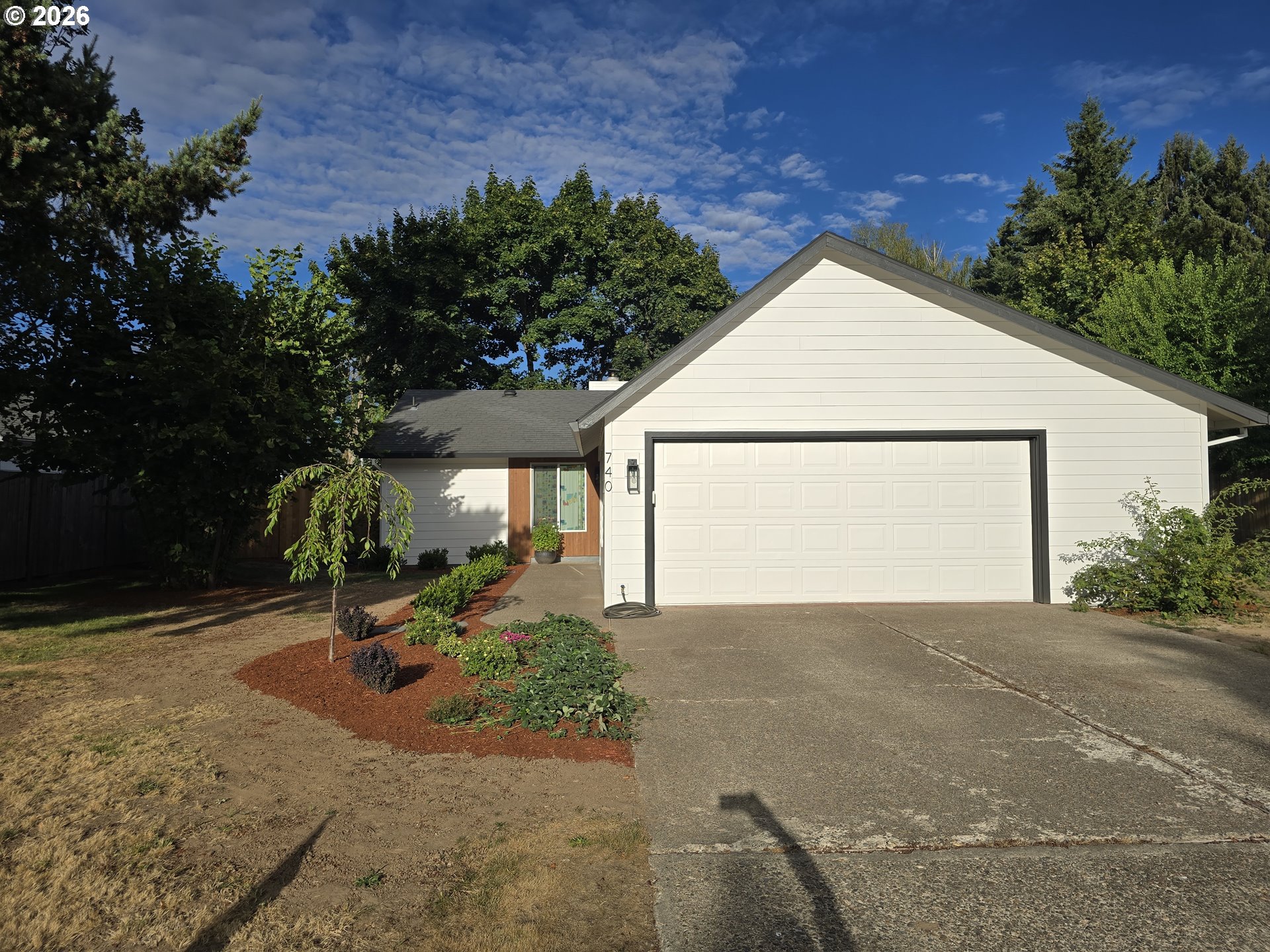 740 Se 18th Ave Property Photo 1